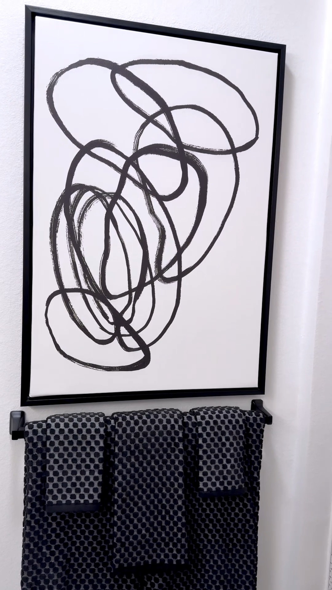 Kate and Laurel modern art Amazon find.

#LTKhome #LTKstyletip #LTKluxury