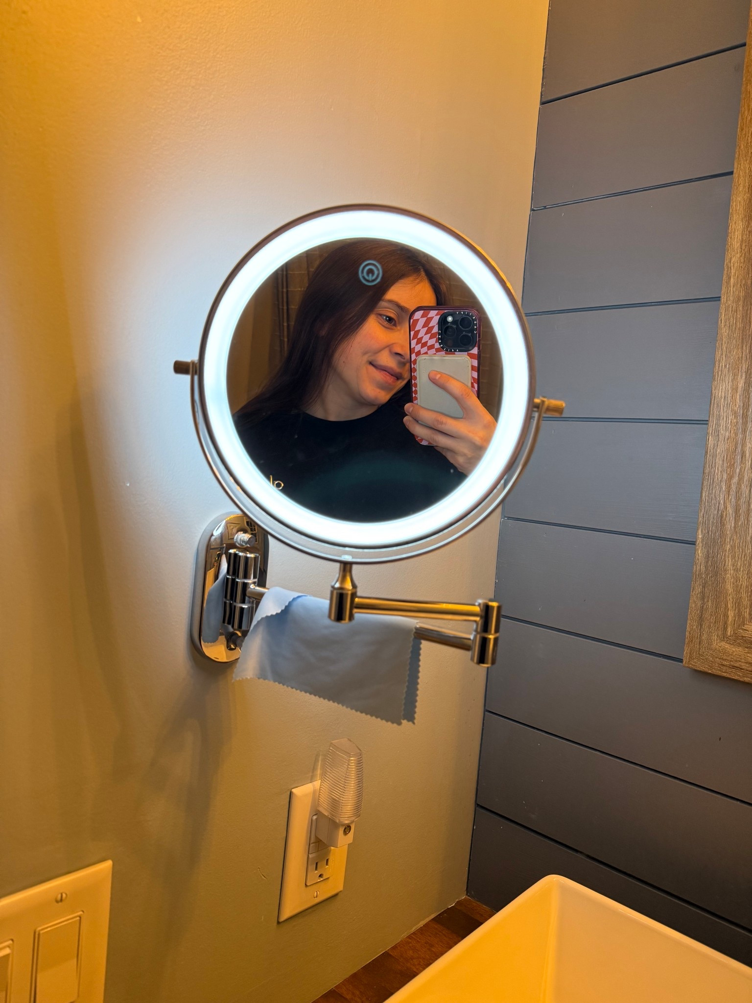 Mountable bathroom makeup mirror

#LTKBeauty #LTKFindsUnder50 #LTKHome
