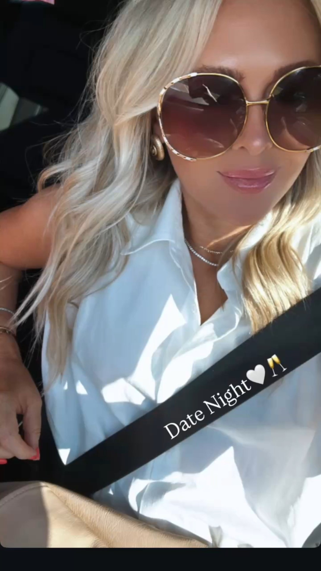 My date night makeup!! Fall beauty musts! Linking my beauty products. Xx 
💋💄

Beauty. Sunglasses. Date night. Makeup. Fall makeup. 

#LTKStyleTip #LTKBeauty #LTKFindsUnder50