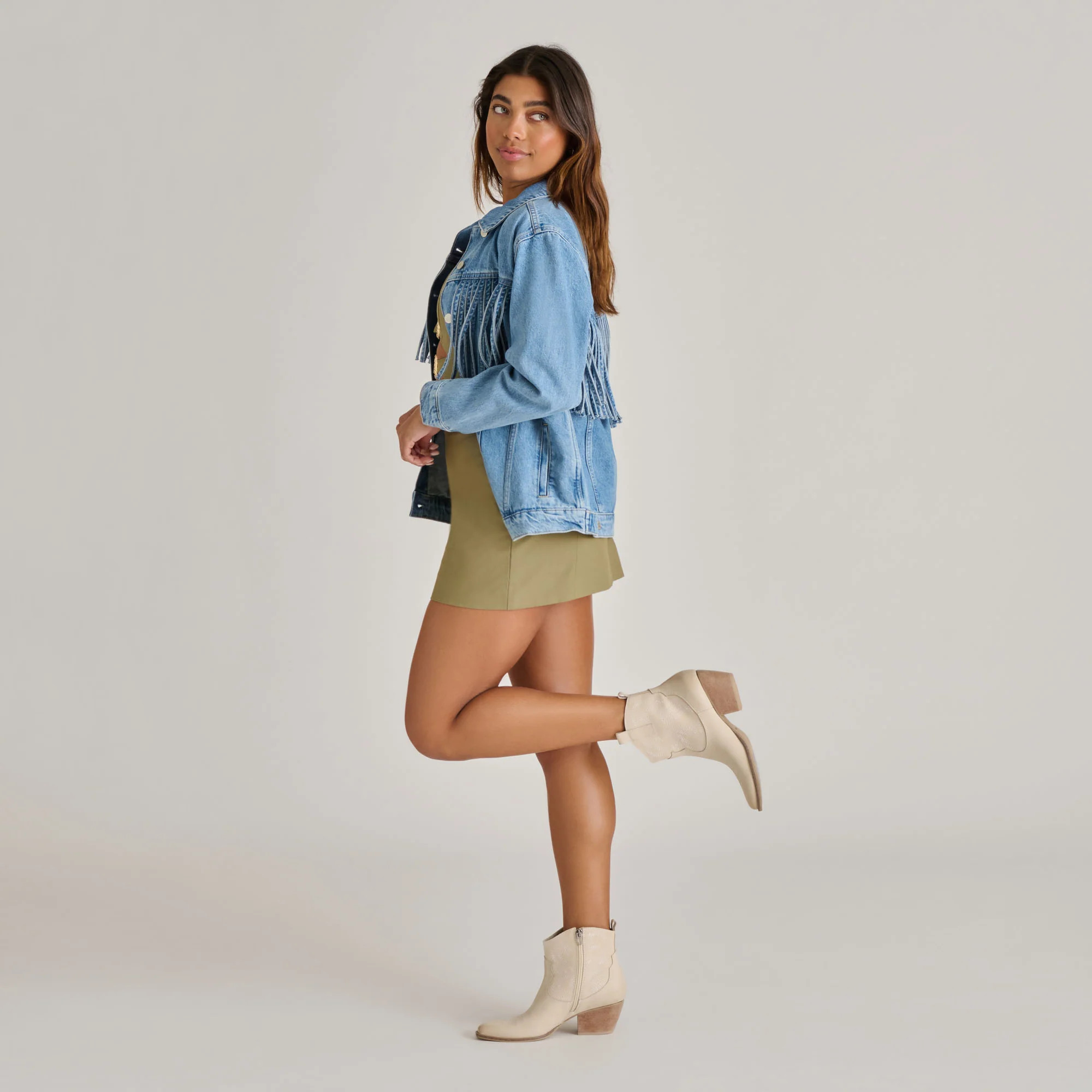 Shania Booties Ivory Nubuck | DolceVita.com