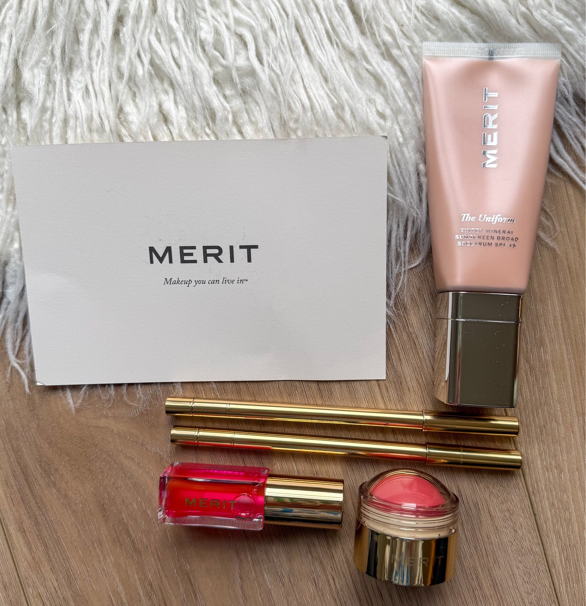 Shop my @Merit order 💓 also with any order you get a sample of their brand new mascara!!

#merit #beautyfavs

#LTKgrwm #LTKmorningroutine #LTKBeauty