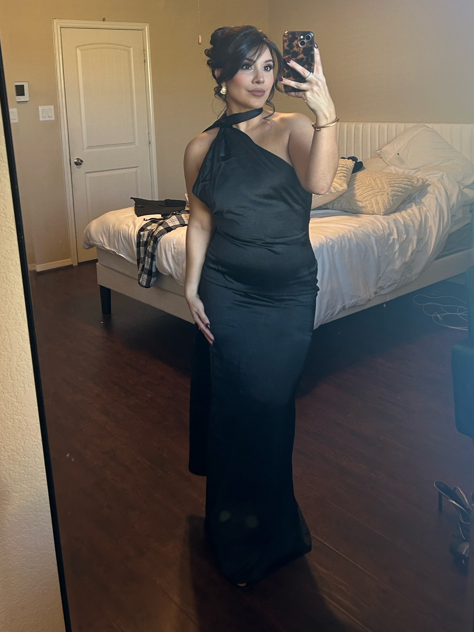Black Tie Wedding Guest Dress ✨🖤

#LTKHoliday #LTKBeauty #LTKStyleTip