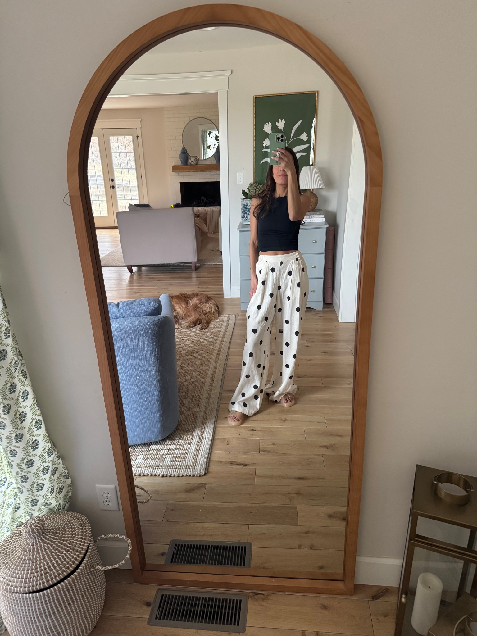 Date night pants #polkadotpants

I would wear these with a black thin strap tank. 

Linen pants, polka dot pants, jellies, jelly sandals 

#LTKgrwm #LTKootd #LTKPetite