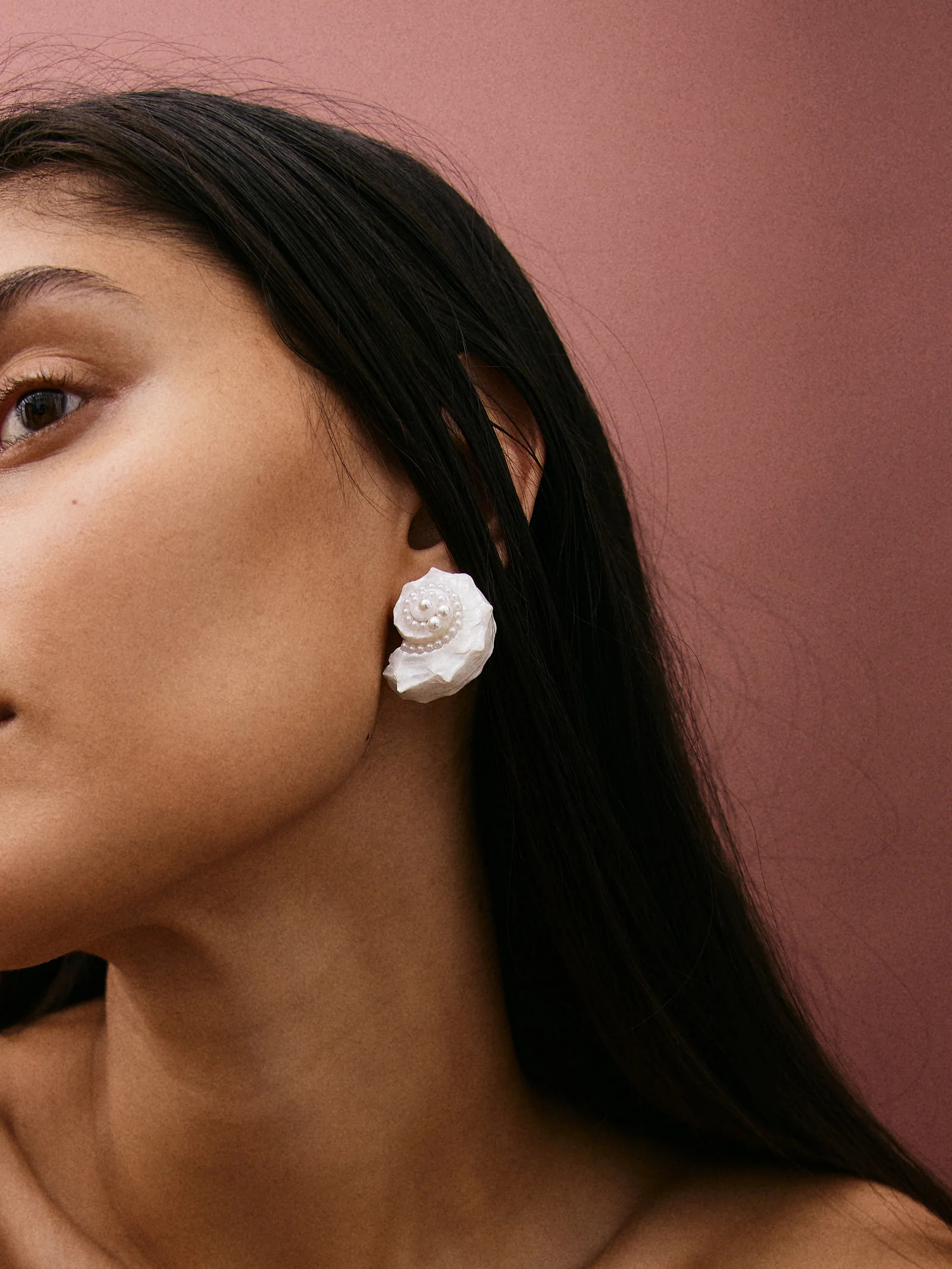 Santana Shell Statement Stud Earrings - Pearl | BaubleBar
