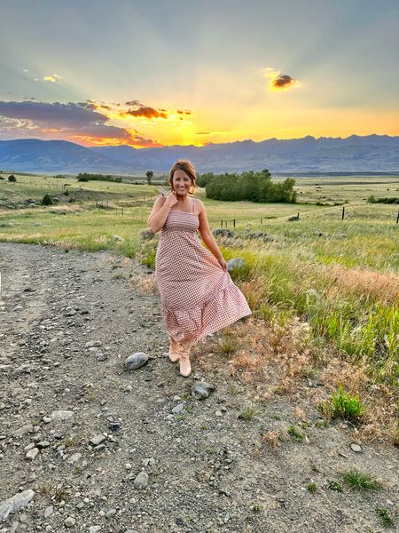 When that Montana backdrop surpasses cute clothes. 

BUT… the dress is STILL a favorite, and I have to share it with you. 

