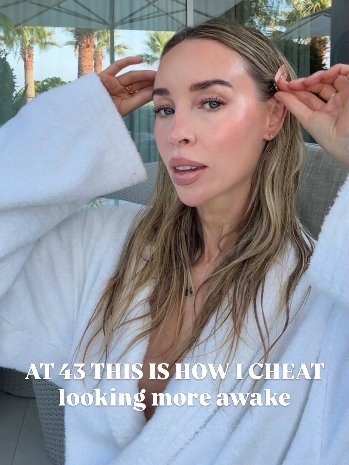 My tried and tested must haves to look more awake, fresh and polished on those tired mornings!! 

Here’s the shades if it helps you 👉🏼 
Rare bronzing stick - Happy Sol
Erborian CC Cream - Clair
Hourglass skin tint - 3
Ilia Concealer - 1N twill
Milk blush stain - Spritz
Nars liquid blush - Orgasm
Milk highlighter - Bubbly
Ole Lip Peptide - Sweet Macaron
One Size blush palette - Attentionn