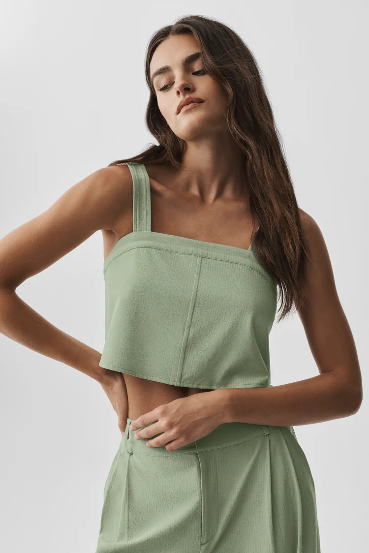 Core3 ColorsBlackIvoryNewWhiteLimited: Dune GrassShop All3 ColorsDune GrassNewGreen OliveLunar Gr... | Alo Yoga