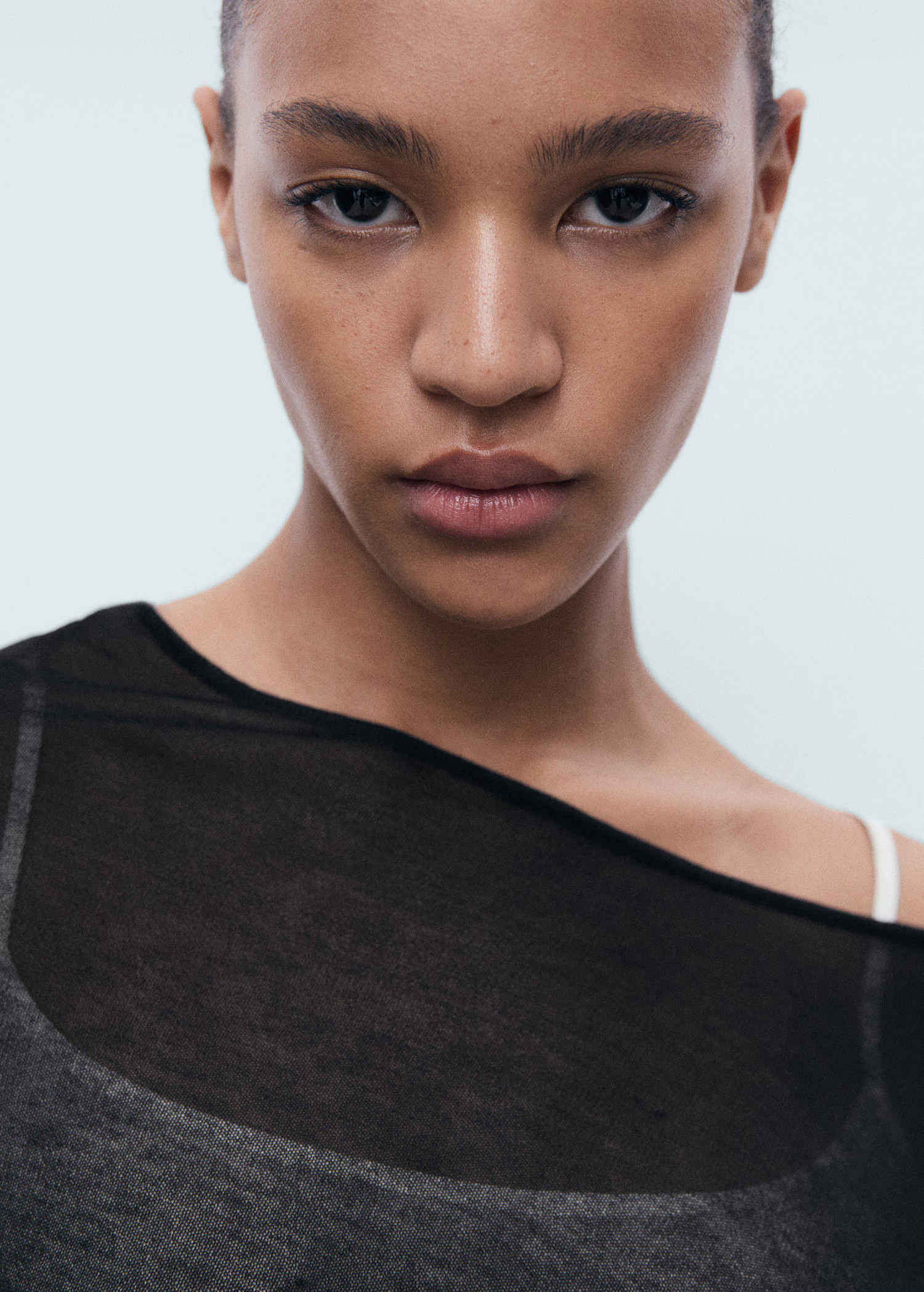 Asymmetrical knitted cape | MANGO (UK)