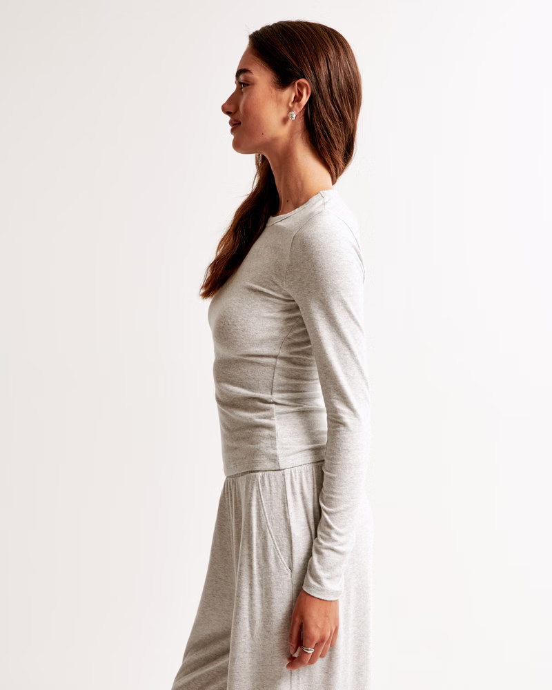 Long-Sleeve Cozy Lounge Knit Tuckable Crew Tee | Abercrombie & Fitch (US)