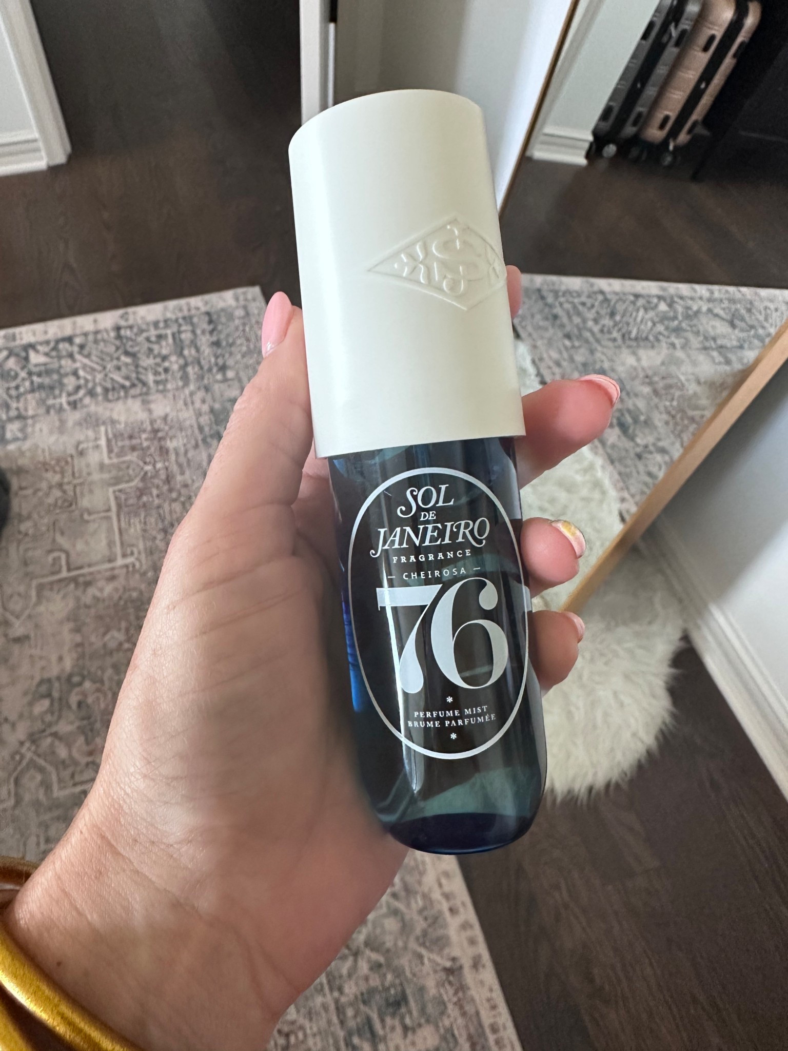 Trying the blue scent💙