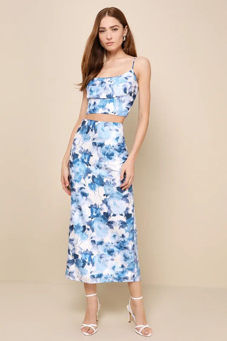 Sweet Wonder White and Blue Floral Sleeveless Pleated Crop Top | Lulus