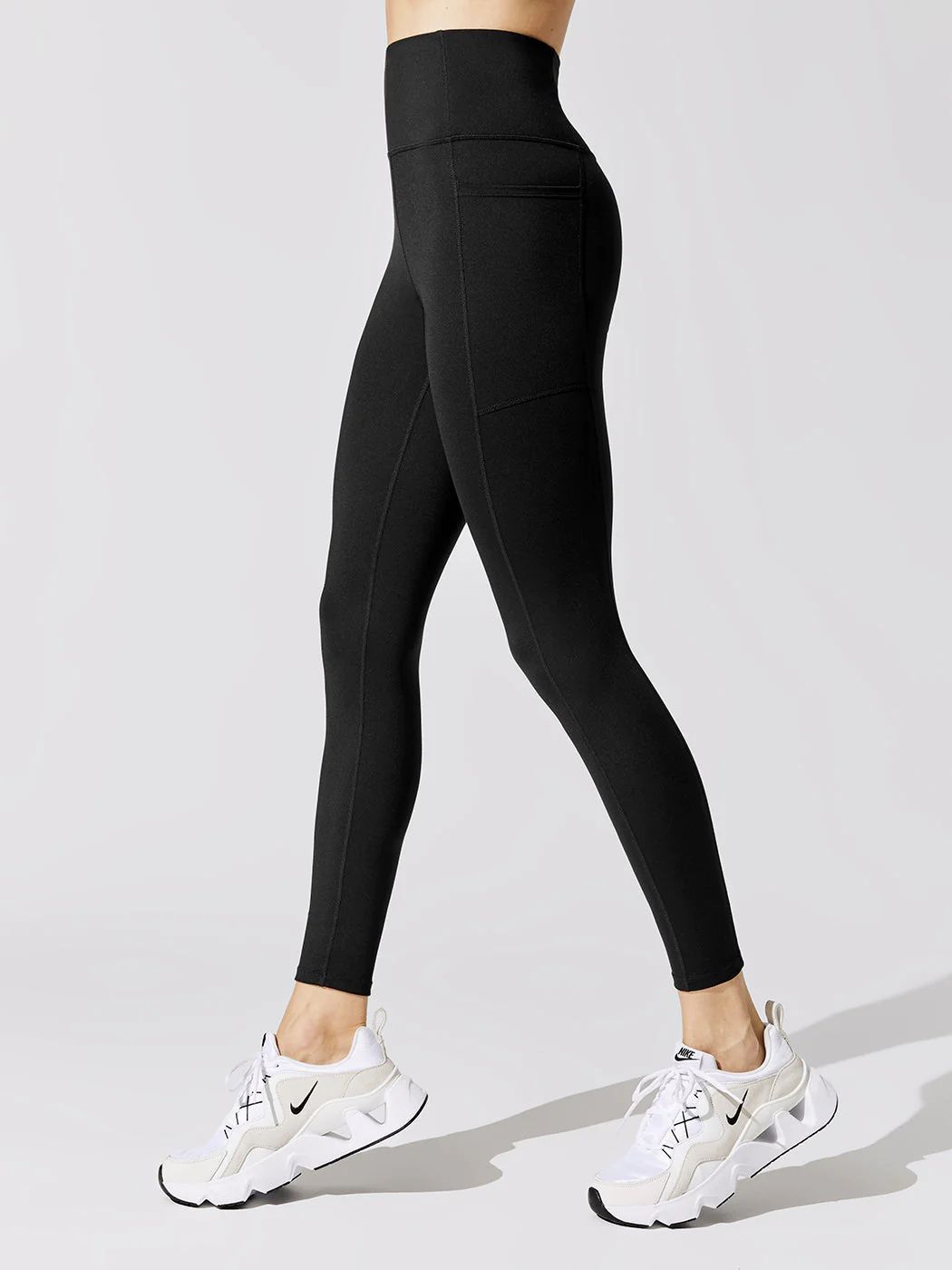 High Rise Full-length Legging With Pockets in Cloud Compression - Black | Carbon38