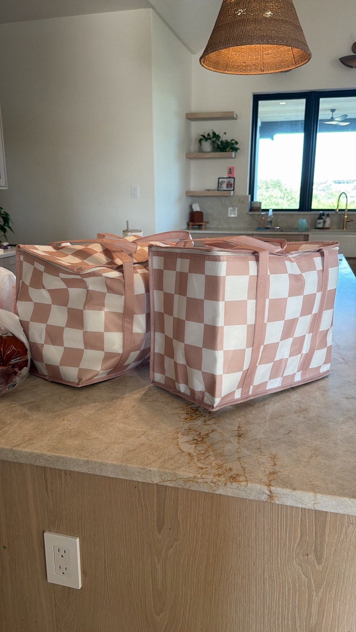 insulated grocery bags

#LTKdayinmylife #LTKmomlife #LTKmorningroutine