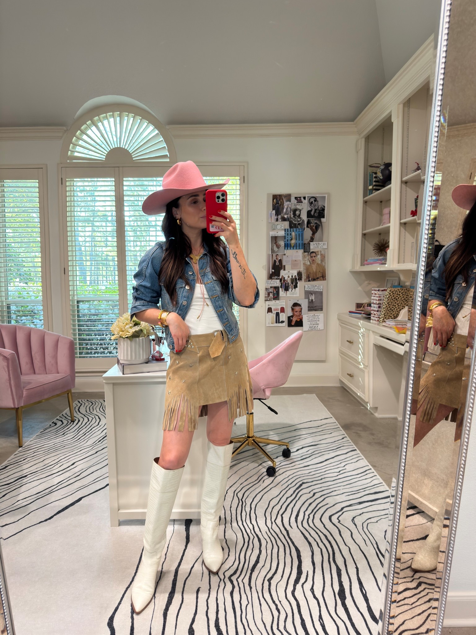 Rodeo outfit // western ootd // county concert // Houston rodeo // Gigi pip 

#LTKStyleTip #LTKShoeCrush #LTKSeasonal