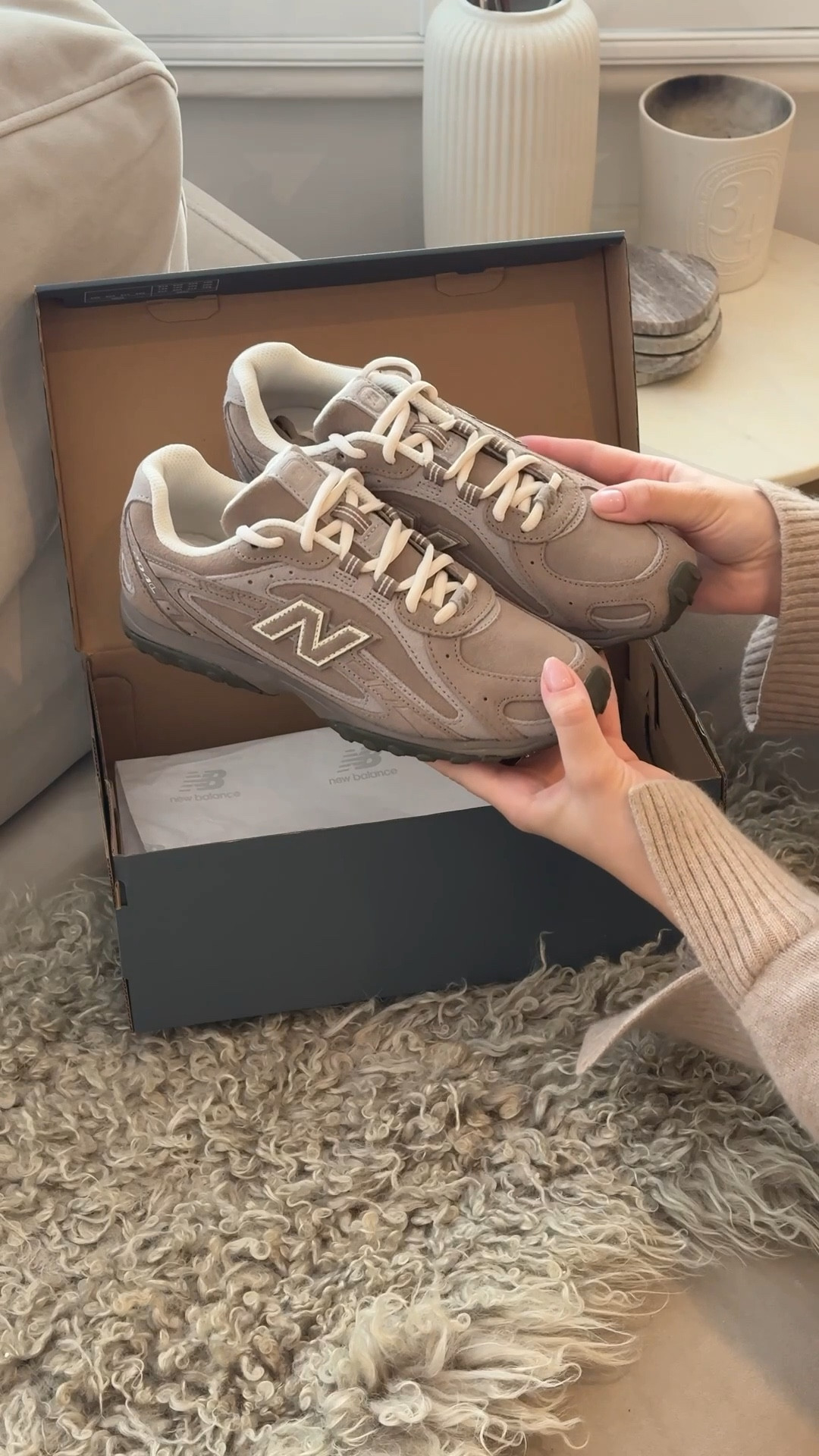 New balance 204L trainers unboxing in mushroom suede 

#LTKstyletip #LTKuk #LTKshoes