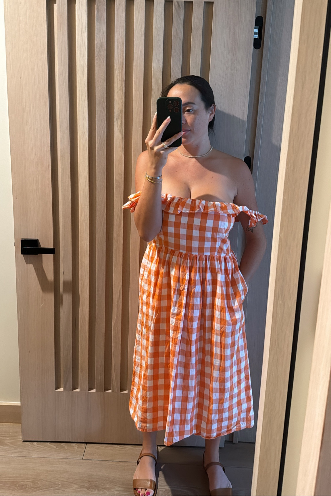 Wearing a size 6 here but should have sized down to the 4. Amazing dress for large chest sizes!

#LTKStyleTip #LTKU