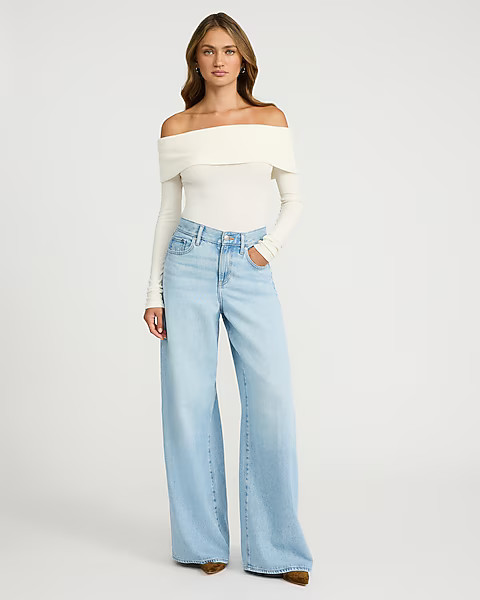 High Waisted Light Wash Relaxed Wide Leg Jeans | Express