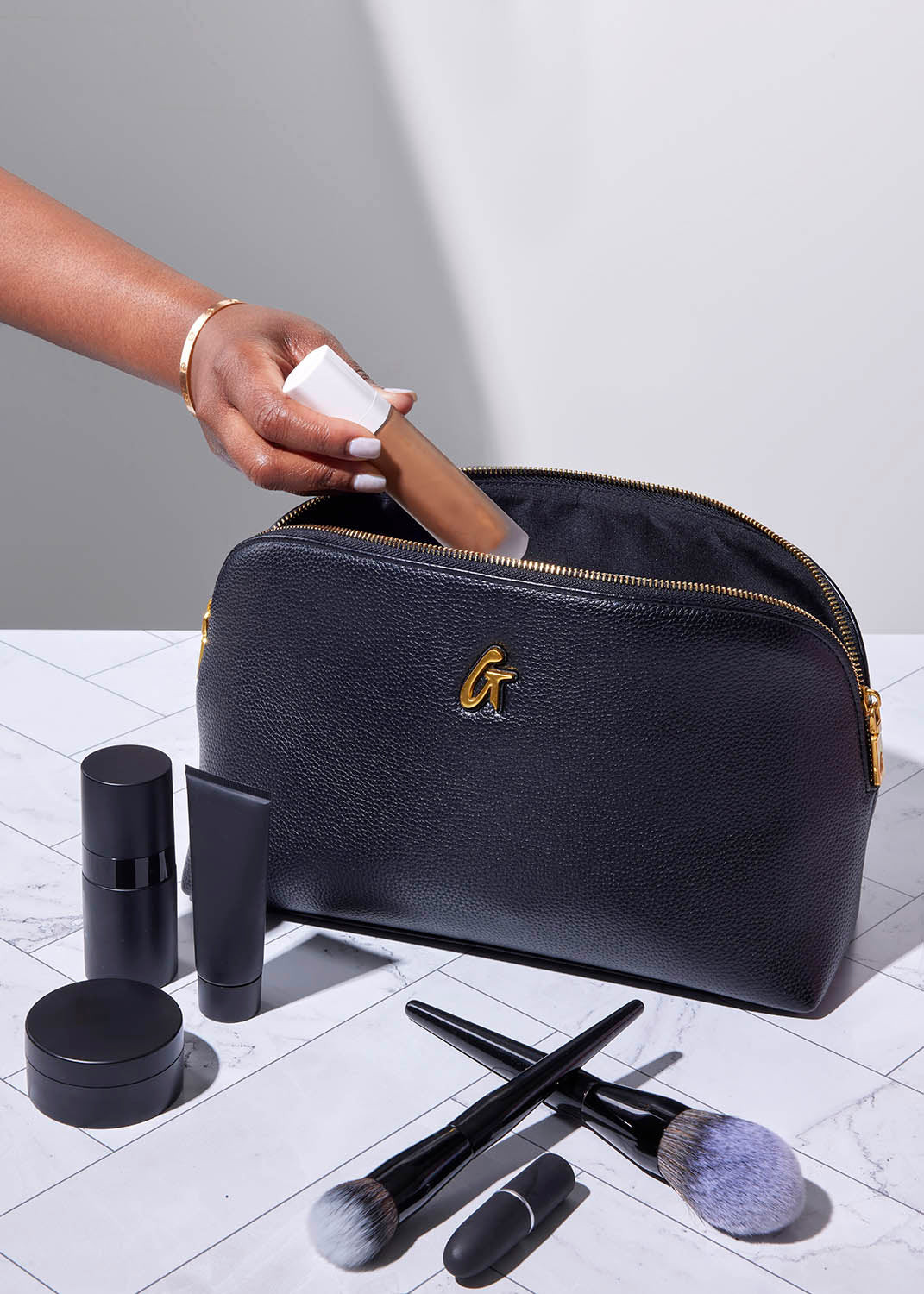JUMBO PEBBLE COSMETIC POUCH - BLACK | Glam-Aholic Lifestyle