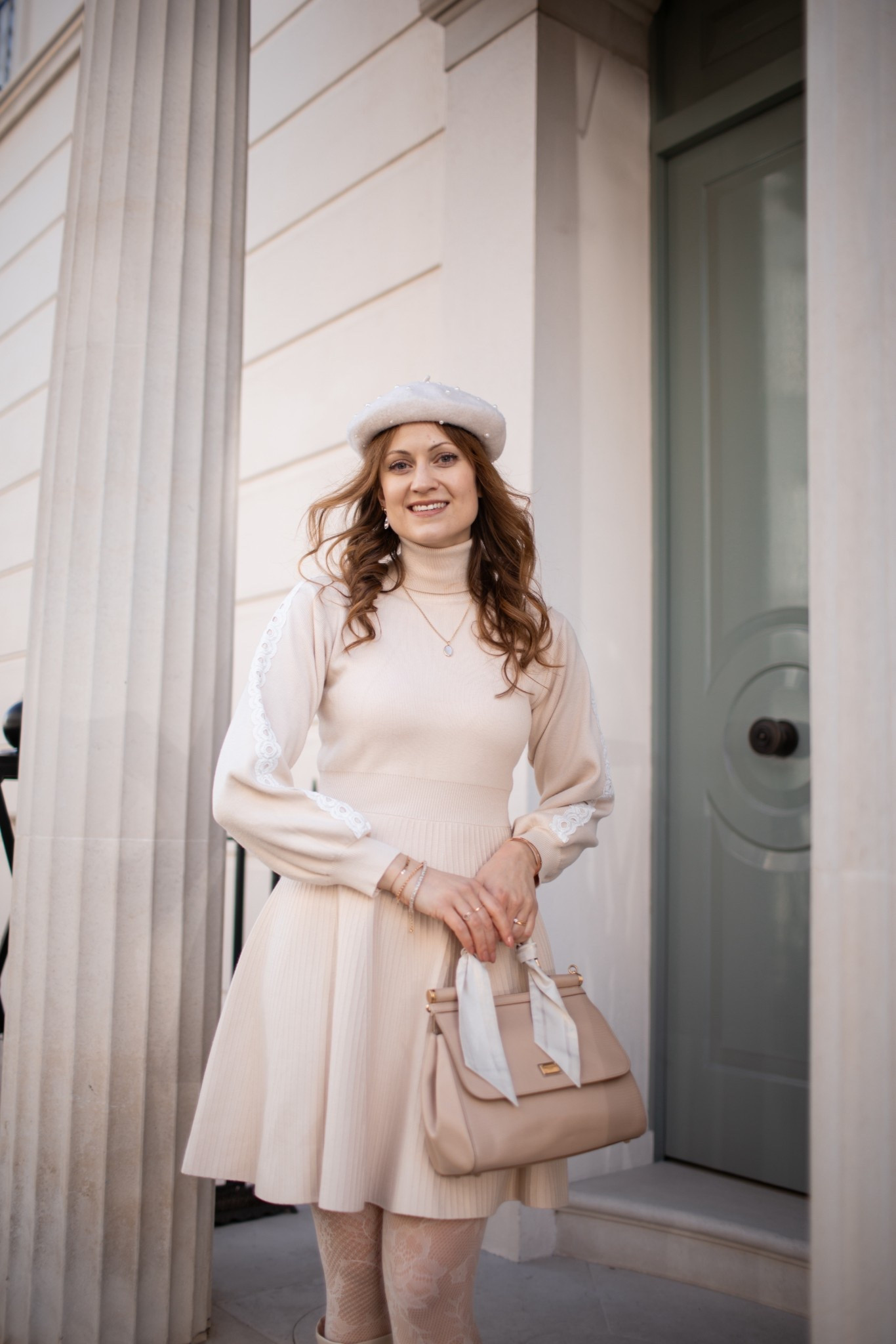 12 autumn outfits 🍁🎀 | Look 7

Off white beret with pearls – H&M
Light beige flared knit dress – Flossy by Freddy
Beige floral lace tights – Calzedonia
Beige Sicily handbag – Dolce & Gabbana
Off white silk twilly – Dior

If any of these aren’t current or available, I’ve linked alternatives. 🤍

#LTKautumn #LTKeurope #LTKFashionMonth