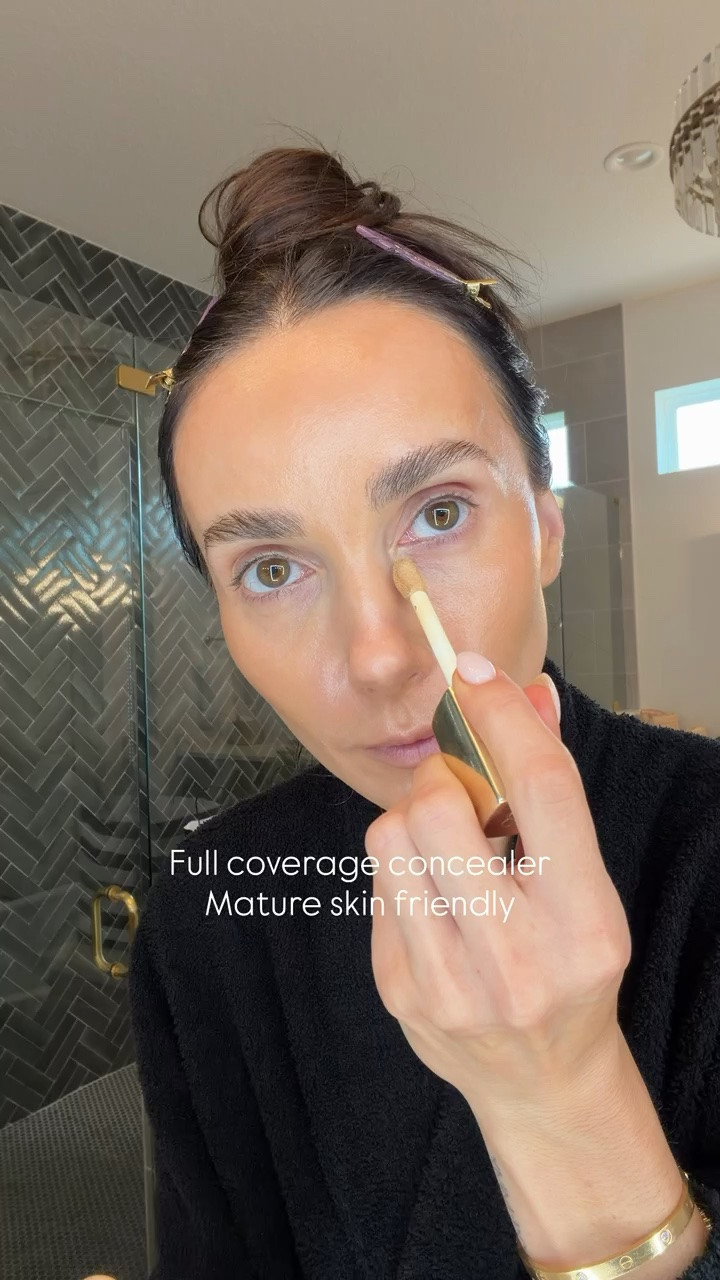 Double wear concealer shade 3N.