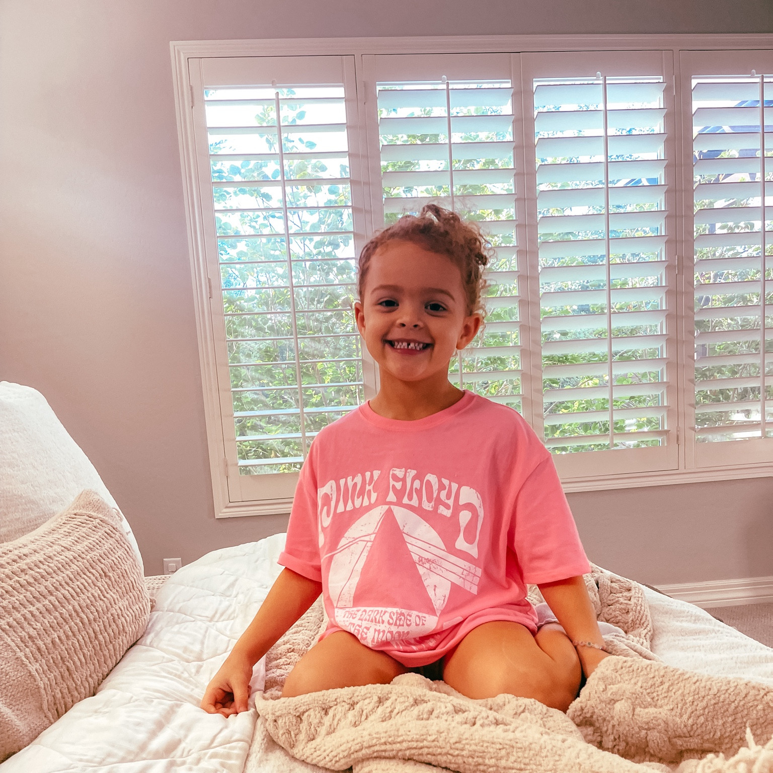 Would you even be my child if you didn’t own multiple Pink Floyd graphic tees 😂🤘🏽
#target #haul #grapictshirt #girlsclothing


#LTKFamily #LTKBaby #LTKKids