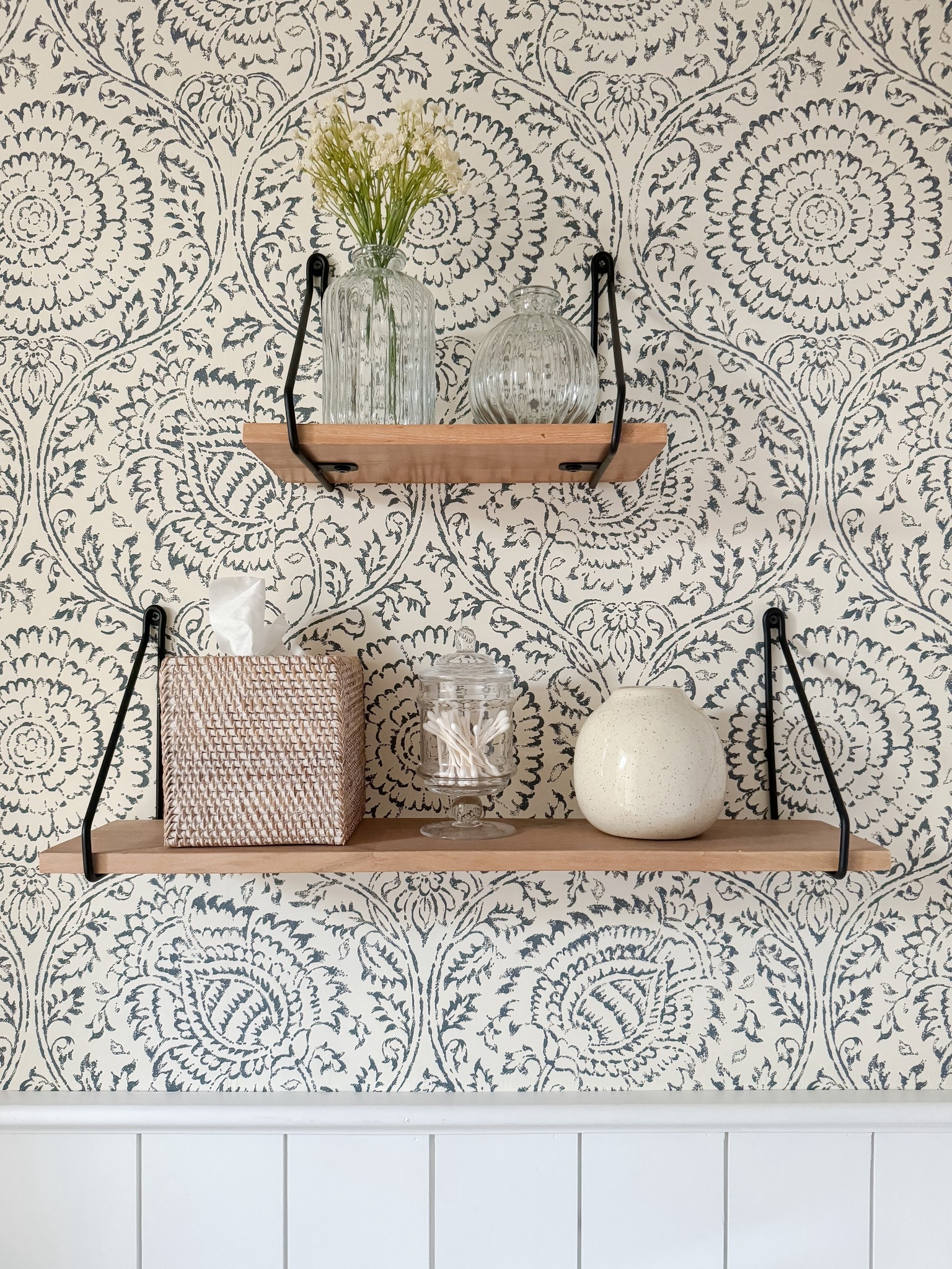 Coastal Bathroom

wood shelves, shelves in bathroom, tava tissue holder, glass vase, bathroom decor  sherri calnan home 

#LTKFindsUnder50 #LTKStyleTip #LTKHome