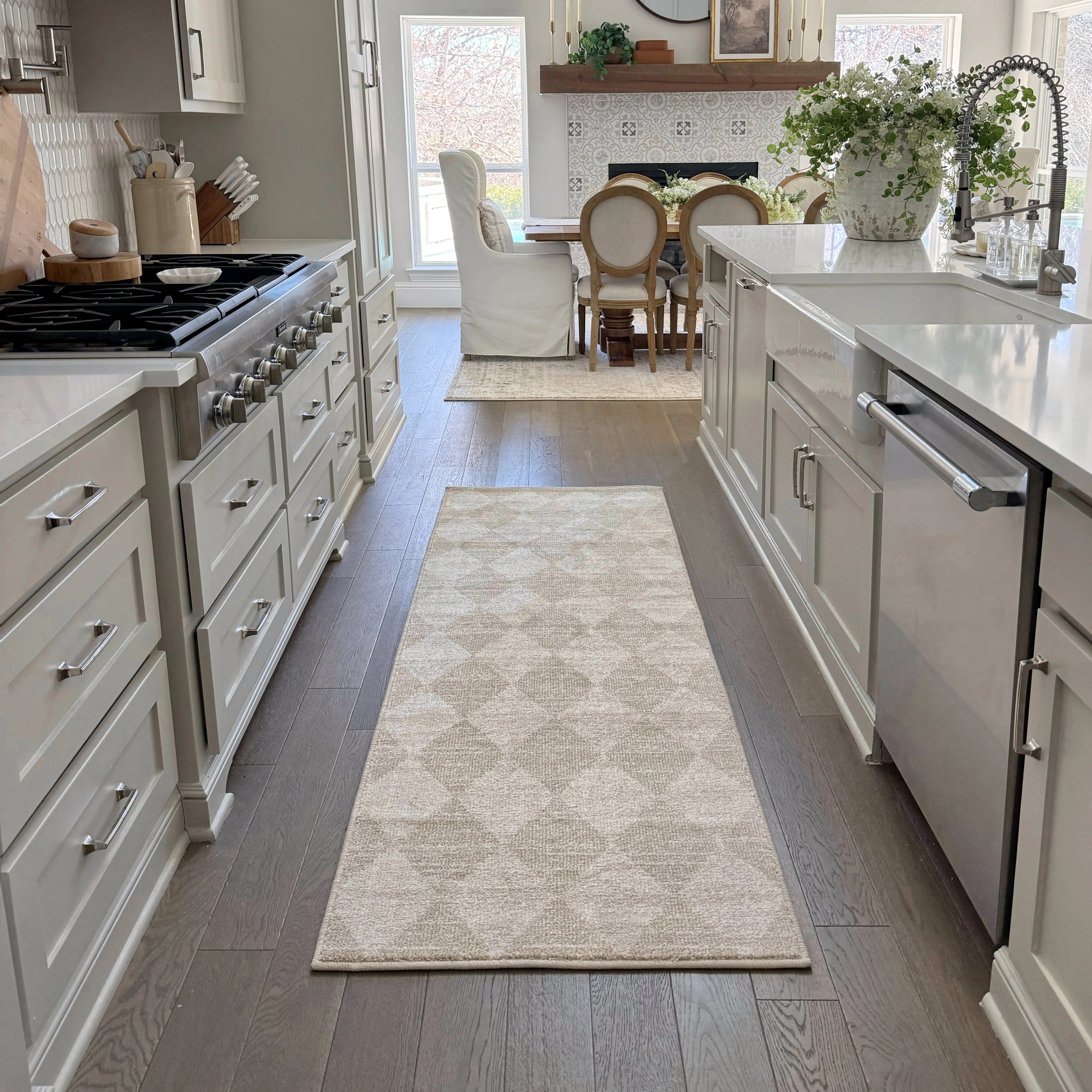 My Texas House Bronwyn 2'7" X 7' Beige Geometric Runner Rug | Walmart (US)