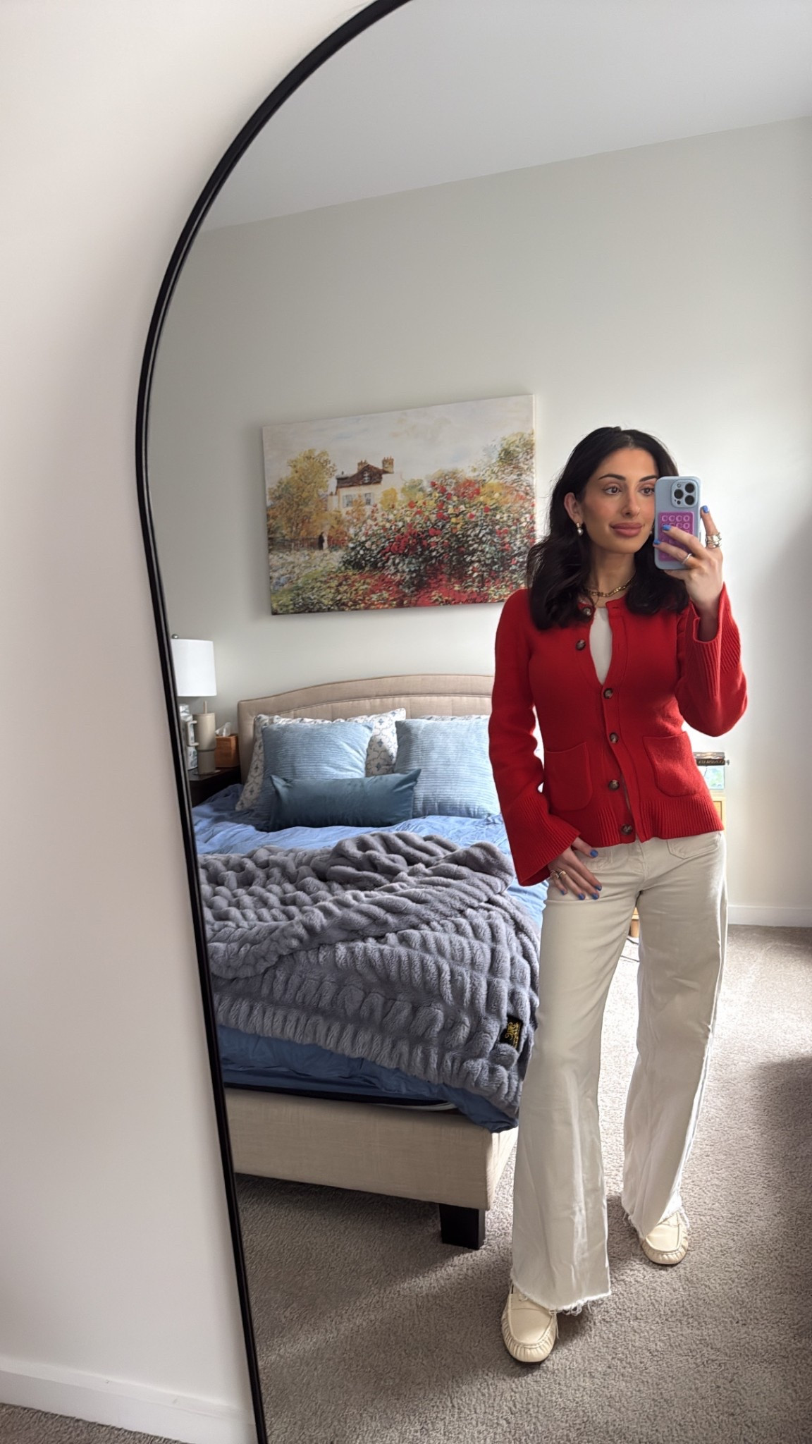 4.22 ♥️ I am wearing a small sweater but could have sized up one. Pants are old Zara so I linked very similar ones! 