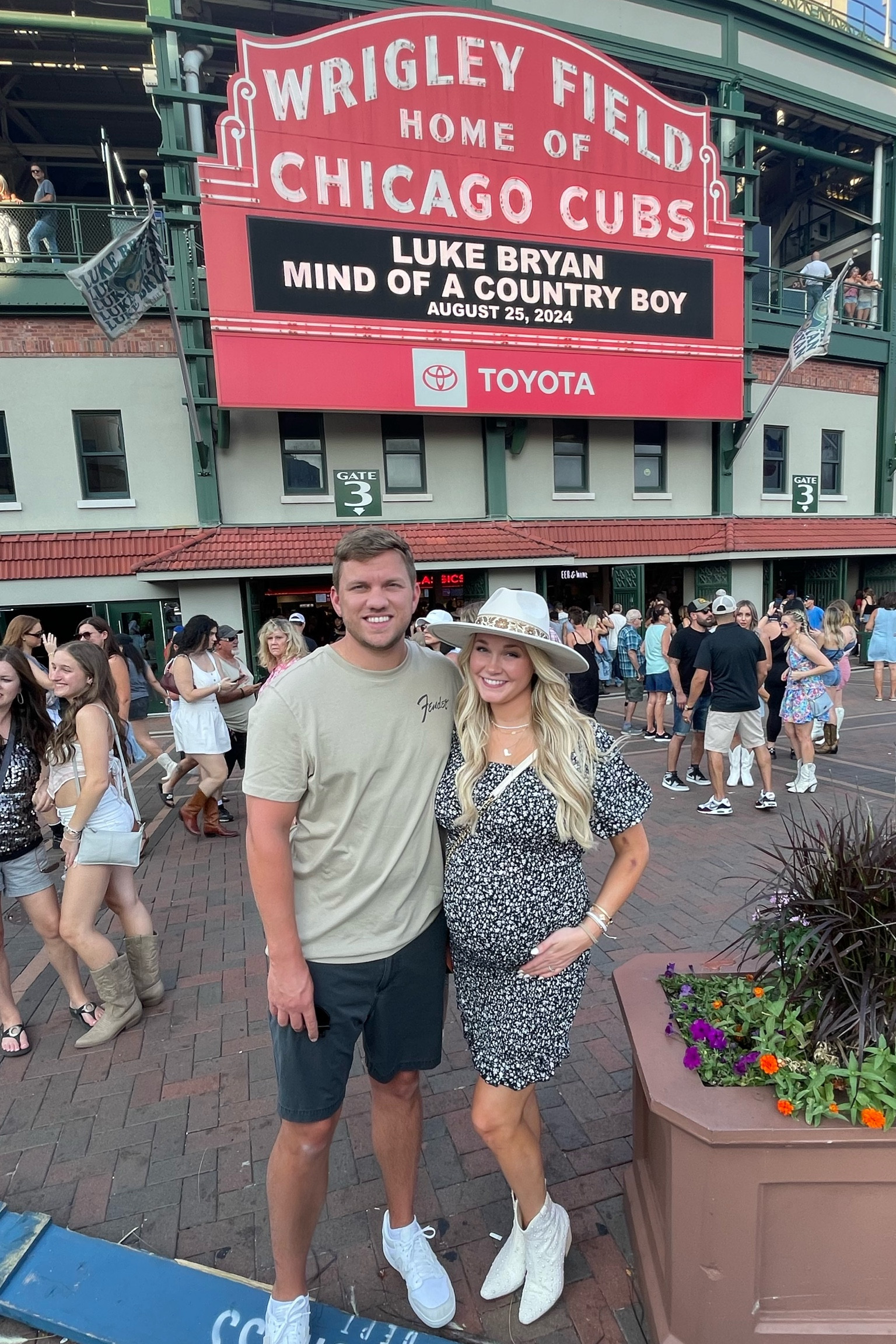 Country concert outfit

Maternity style bump friendly dress  pregnancy outfit cowboy boots bodycon dress summer outfit midsize fashion third trimester western outfitts

#LTKMidsize #LTKSeasonal #LTKBump