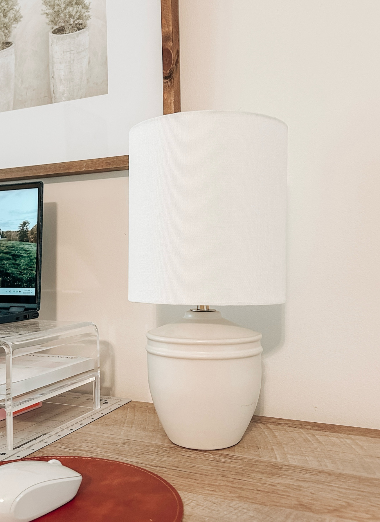 the cutest little table lamp! only $10!!



#LTKHome #LTKFallSale #LTKSaleAlert