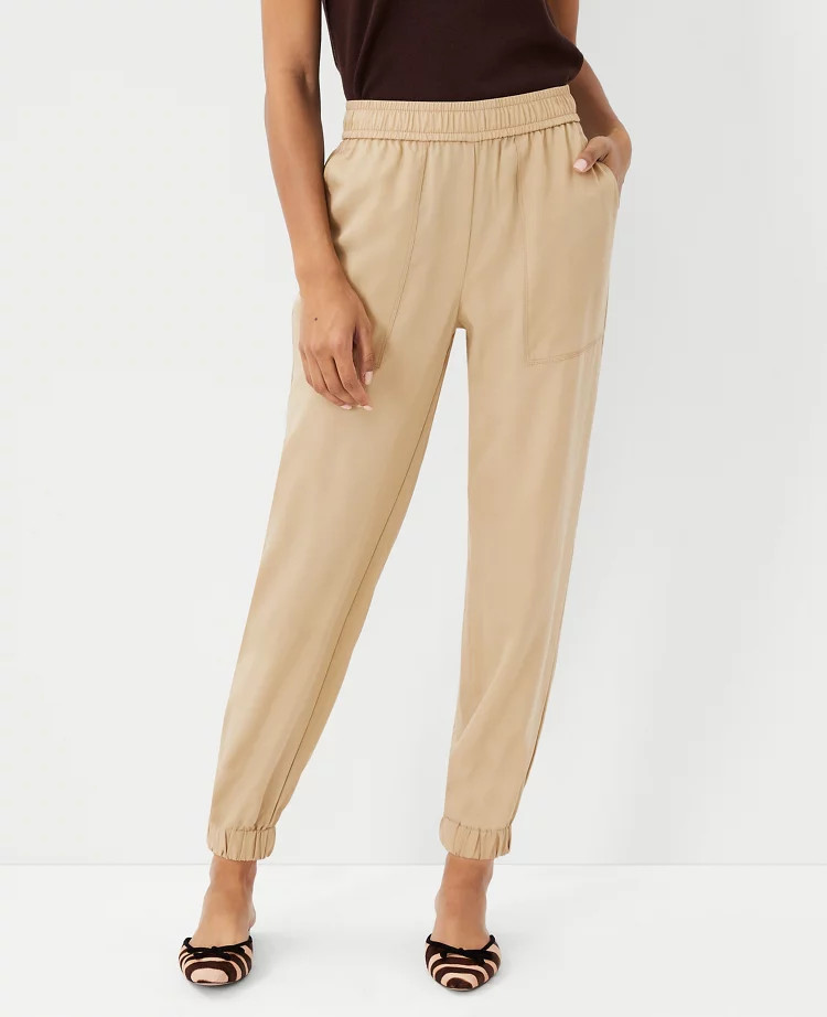 The Pull On Jogger Pant | Ann Taylor (US)