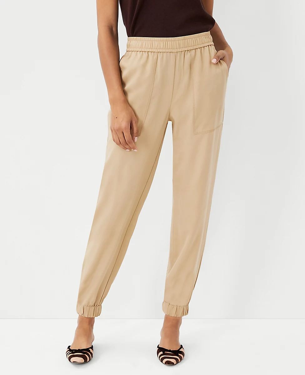 The Pull On Jogger Pant | Ann Taylor (US)