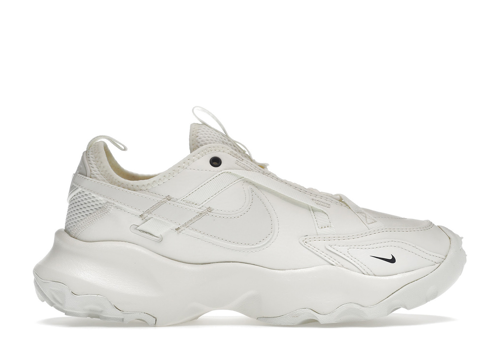 Women's Nike TC 7900 Sneakers in Sail/Black | StockX