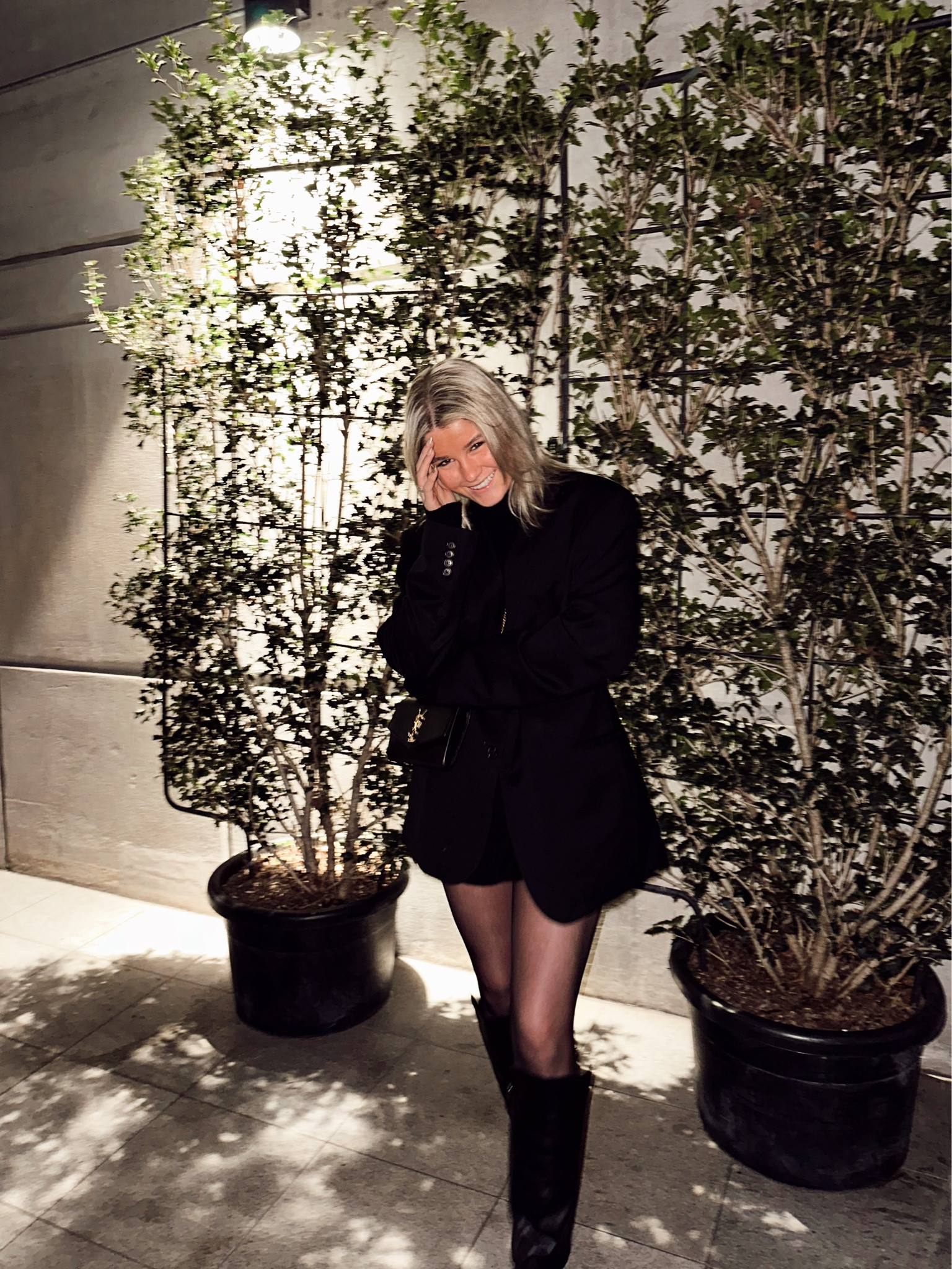 Winter fashion, oversized blazer, black blazer, winter style, hailey Bieber style, london fashion, abroad style, abroad fashion, monochrome outfit, ysl, revolve outfit, revolve style