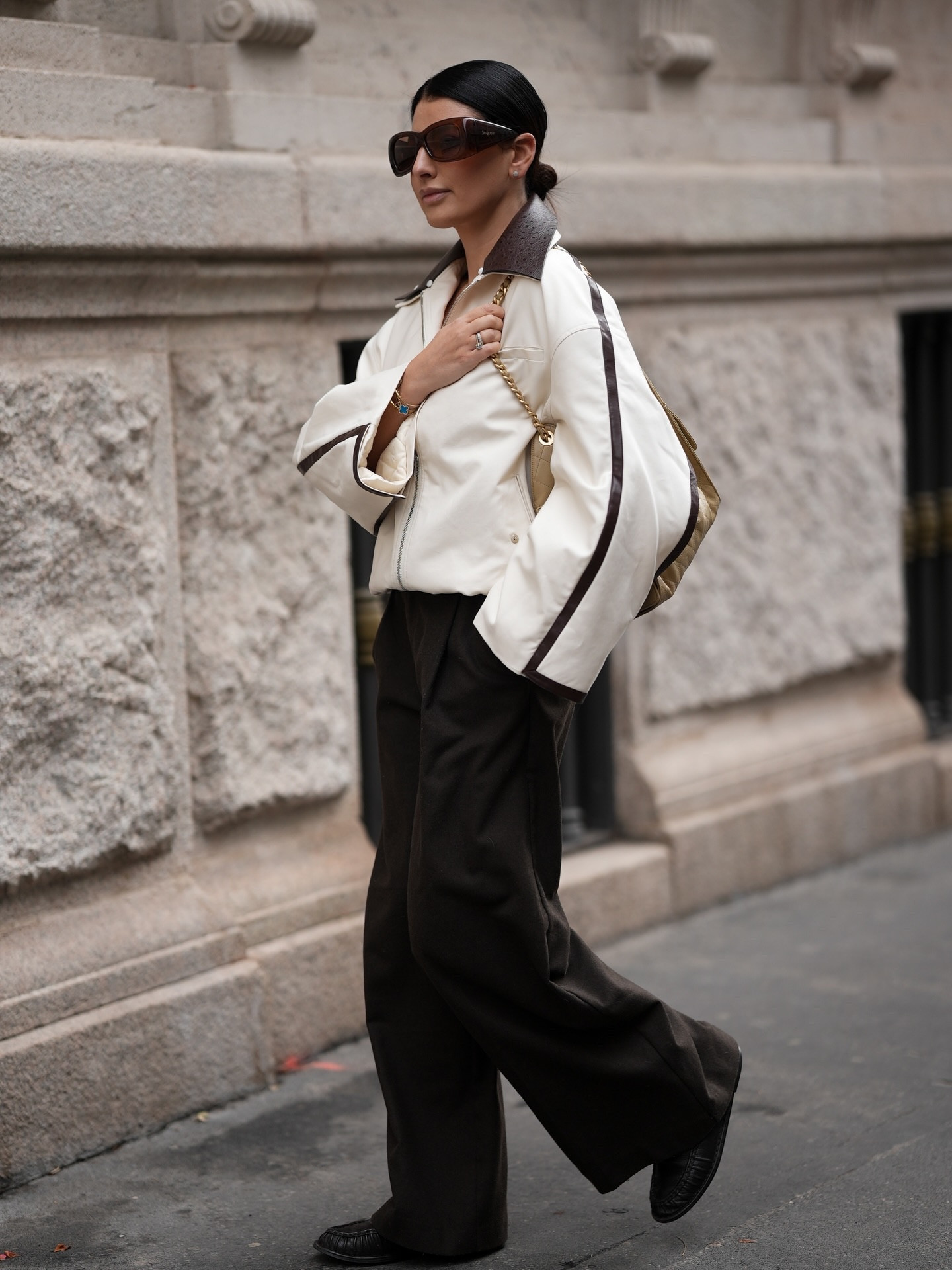 Throwback aus Mailand 🇮🇹 #mfw. Jetzt kommen langsam die Fotos – es war wirklich eine so tolle Erfahrung. Ich freue mich schon riesig auf die nächste Saison! #fashion #fashionweek 📸 @moritzscholz_

#LTKspringtrends #LTKootd #LTKSpringSale