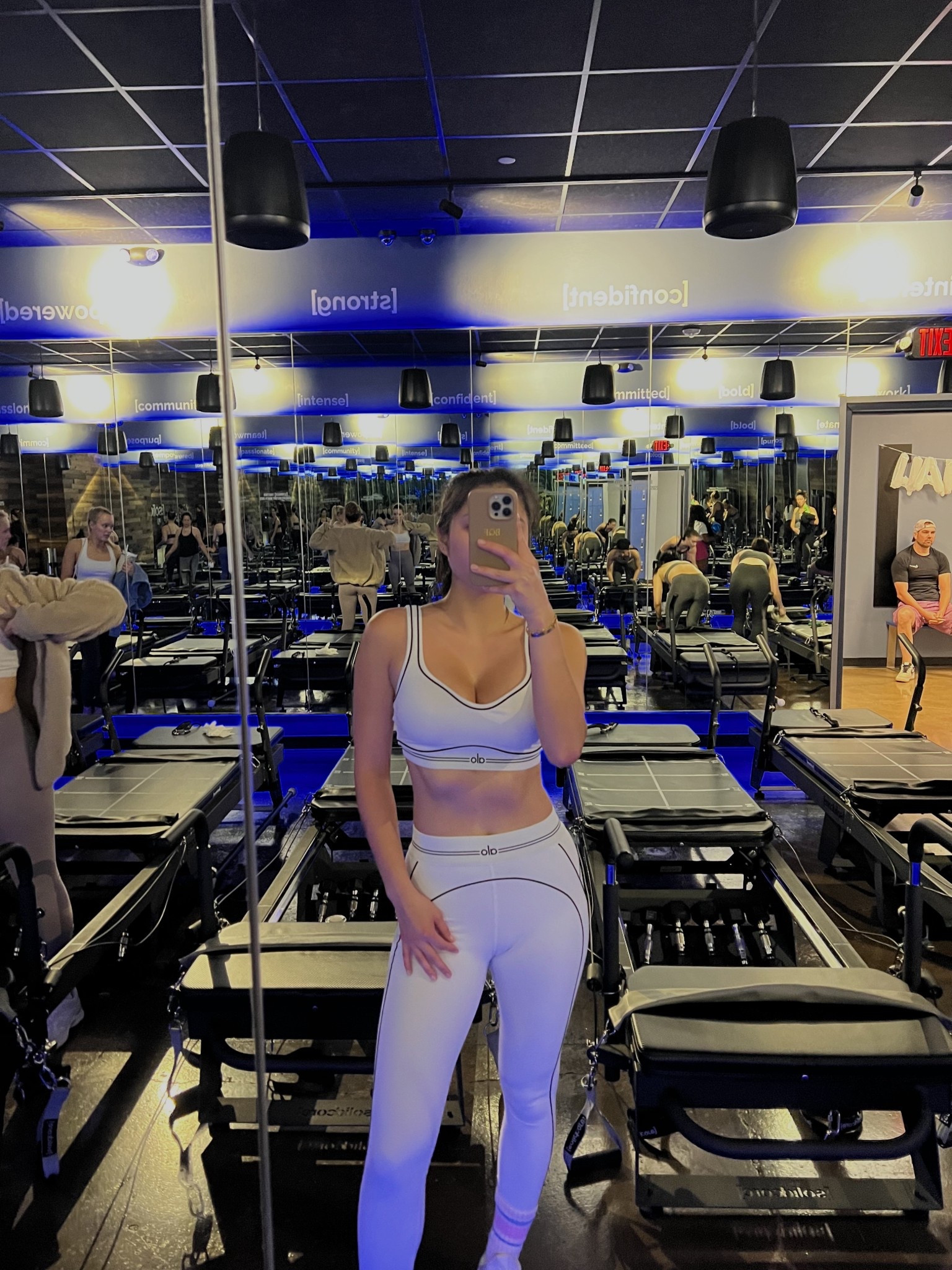 30% off alo

Alo yoga, pilates, workout set, activewear, athleisure 

#LTKCyberWeek #LTKfitnessgoals #LTKActive