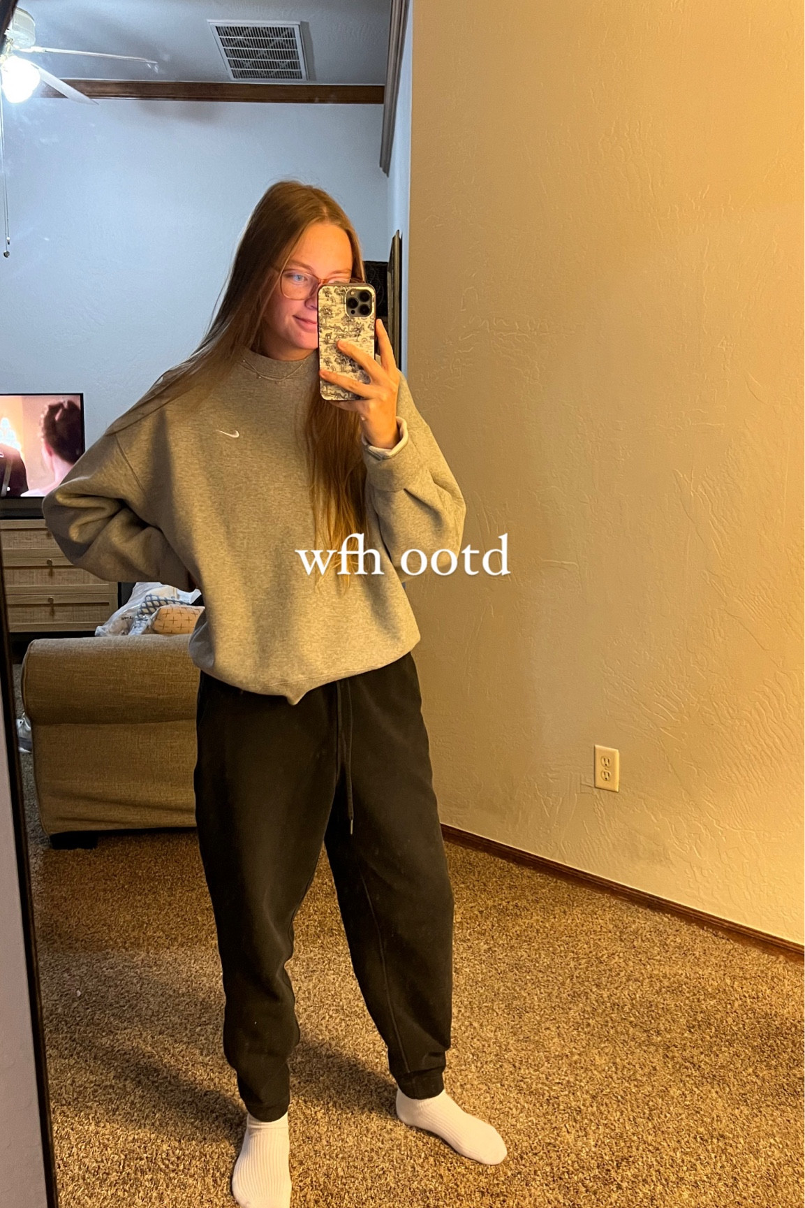 My usual work from home uniform🫡 linked my exact sweatshirt & some almost identical options for a little cheaper🫶🏻

#ltkcreator #ltkstyle #wfhgirls #wfhuniform #wfhootd #comfyootd #comfywfhootd 

#LTKGiftGuide #LTKStyleTip #LTKActive