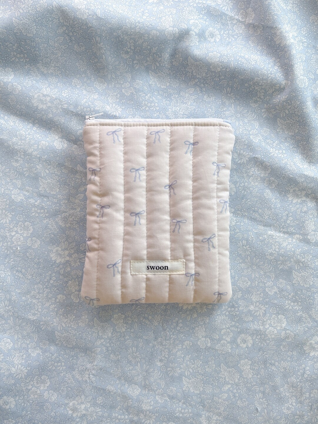 Personalized Coquette Kindle Sleeve iPad Sleeve Zipper Closure Quilted Handmade Bows Beige and Li... | Etsy (US)