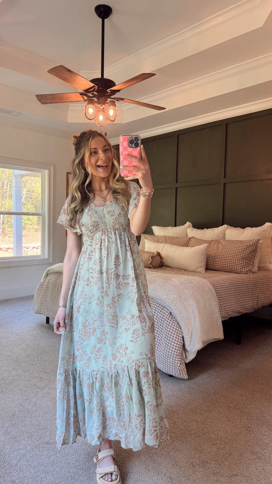 This Baltic Born maxi dress is SO pretty!! You can use code COFER15 to save 15%!! 

#LTKU #LTKootd #LTKSeasonal