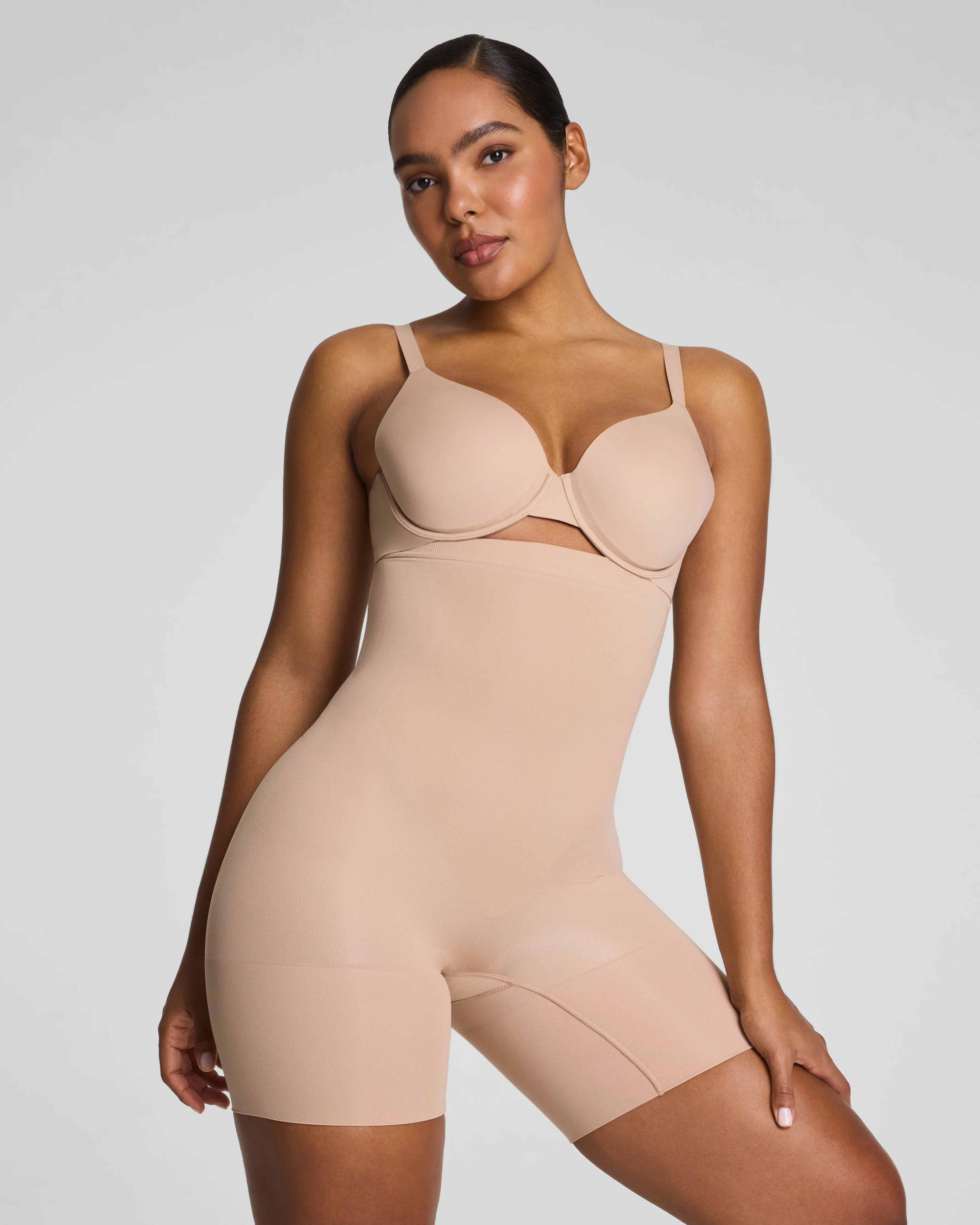 SPANXsculpt® GoFigure™ Mid-Thigh Short | Firm Control | Spanx