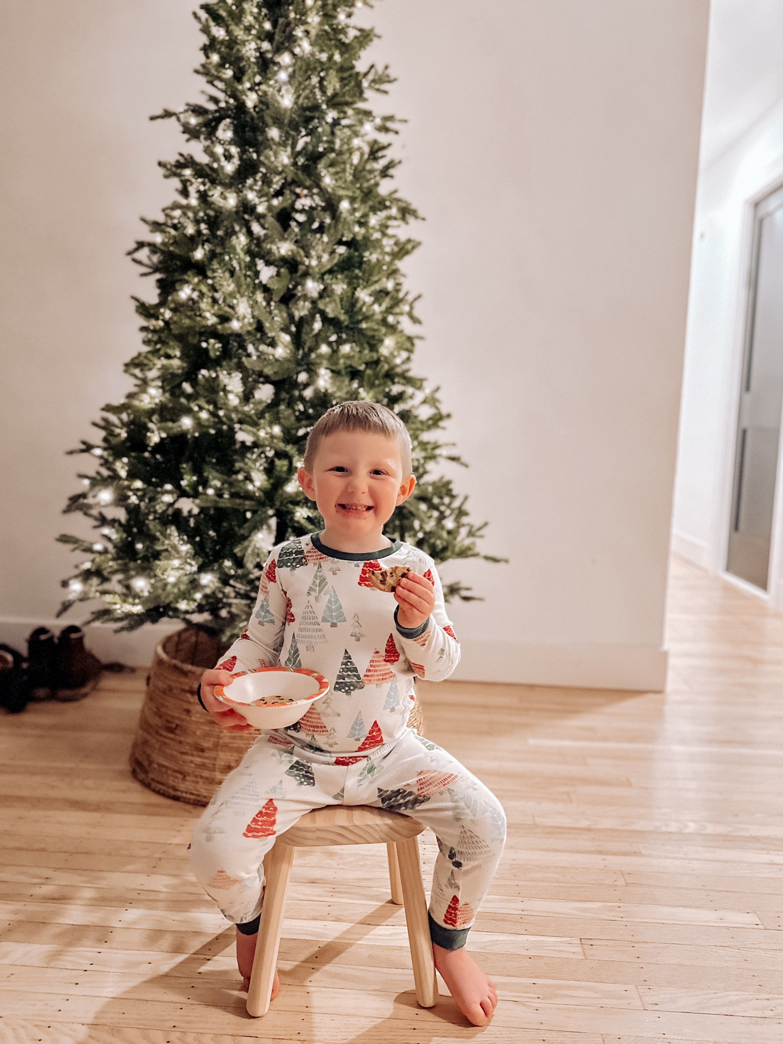 Kids Christmas Jammies

Burt’s bees pajamas, holiday pajamas, Christmas pajamas, family Holiday pajamas 

#LTKsalealert #LTKfindsunder50 #LTKSeasonal