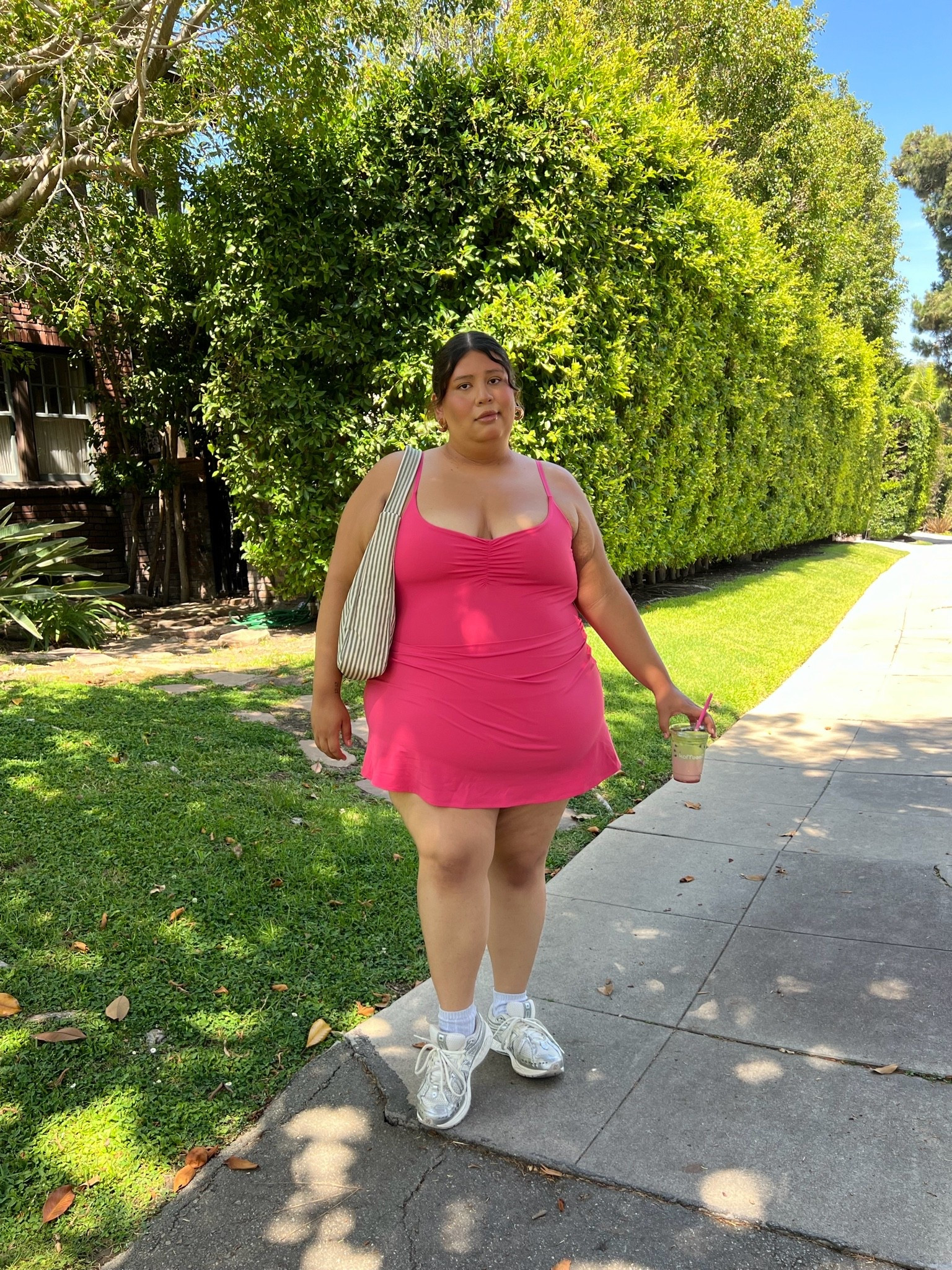  Mid Day walk 🩷

#fabletics #plussize #athleticdress #baggu #newbalance #sneakers

#LTKootd #LTKPlusSize #LTKActive