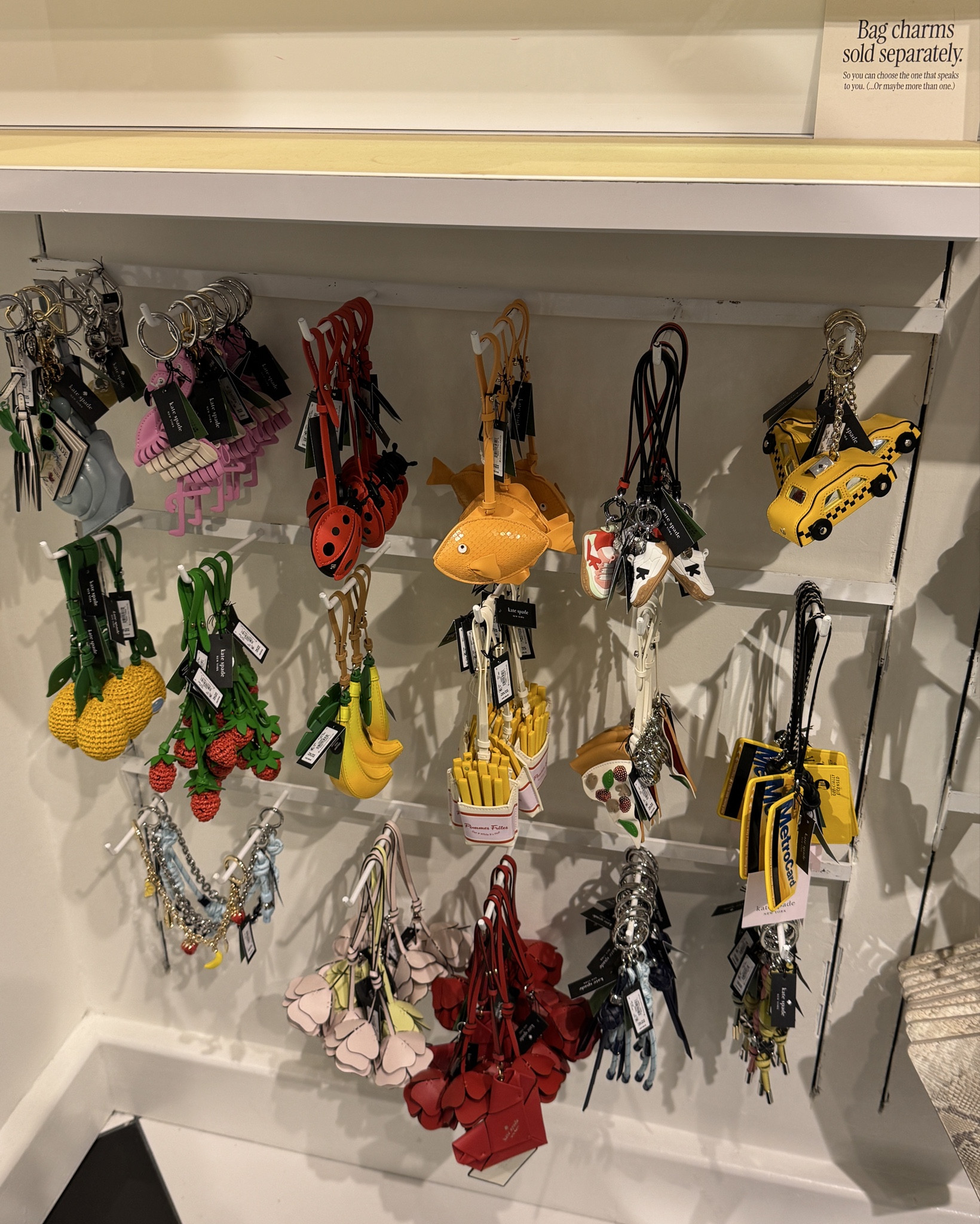 Kate spade bag charms! #katespade #bagcharms #katespadeoutlet 