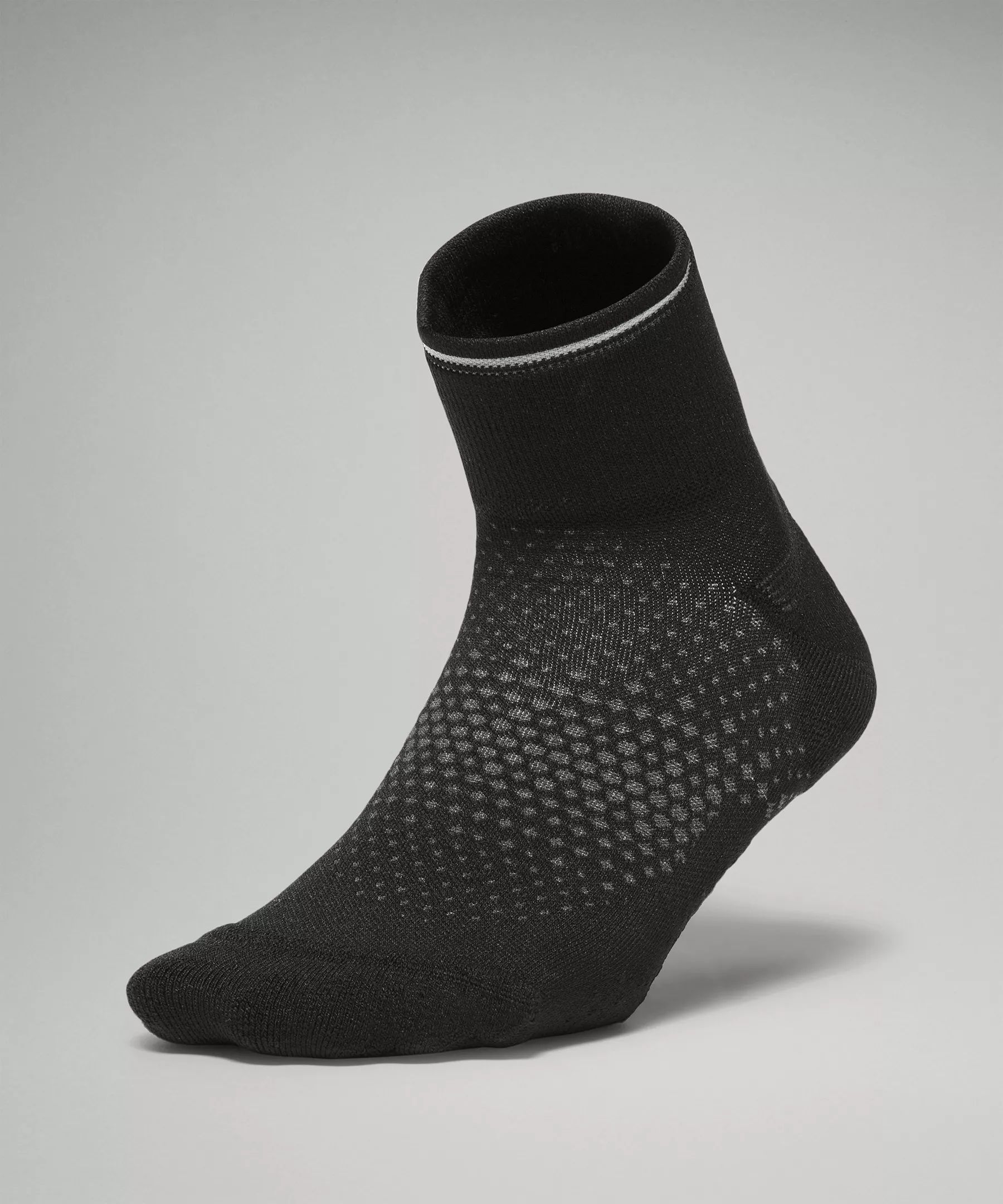 MacroPillow Ankle Running Sock Medium Cushioning | Lululemon (US)