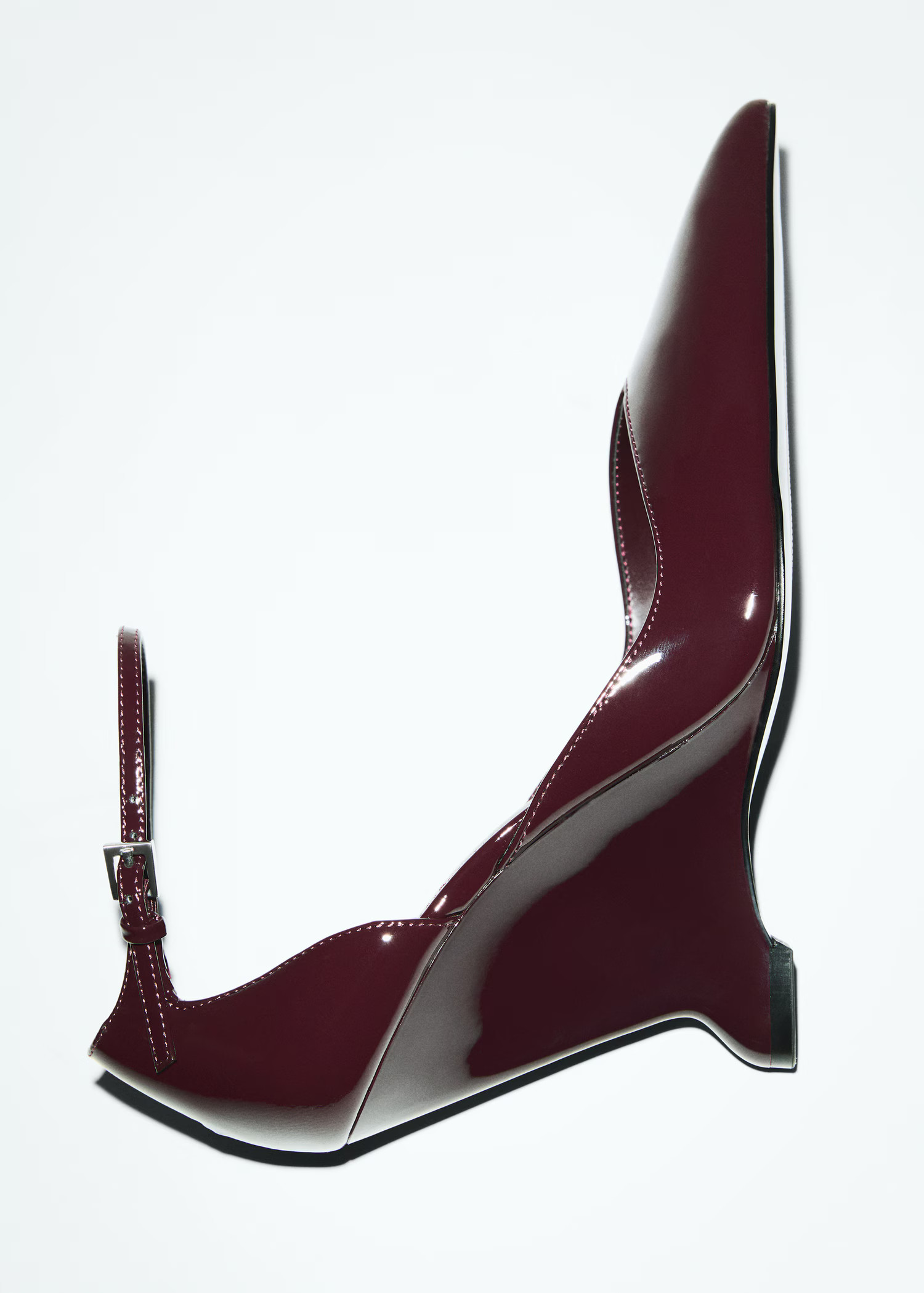 Curved-wedge leather shoes - Women | MANGO United Kingdom | MANGO (UK)