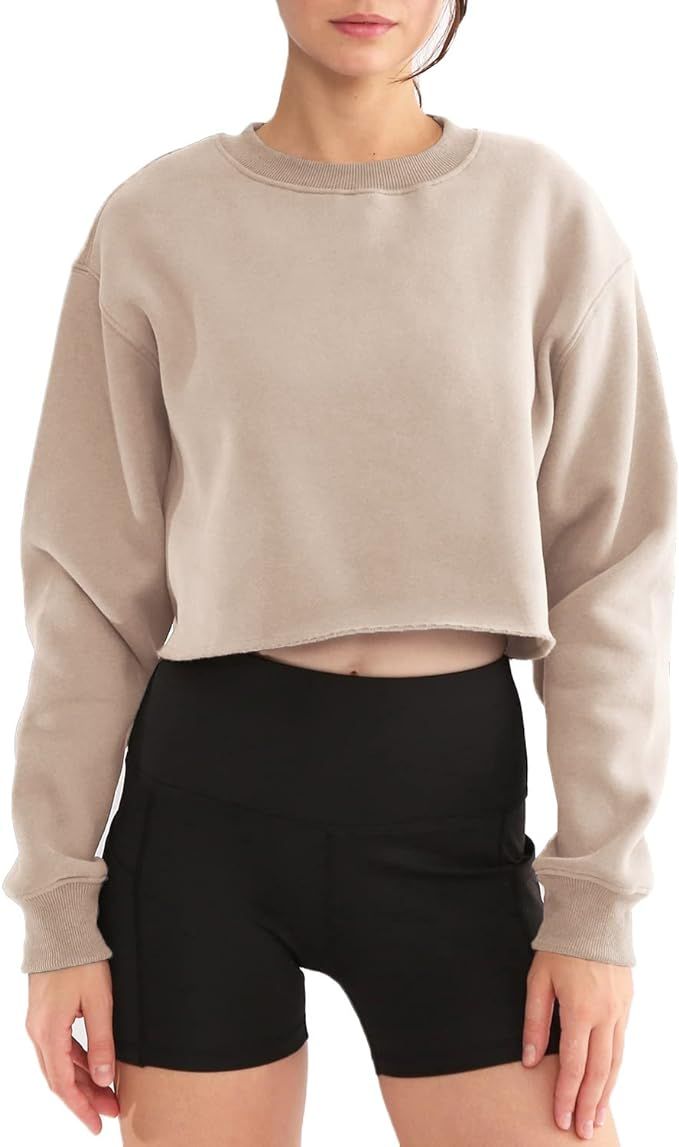 Amazhiyu Women' s Pullover Cropped Sweatshirt Crew Neck Long Sleeve Fleece Crop Tops | Amazon (US)