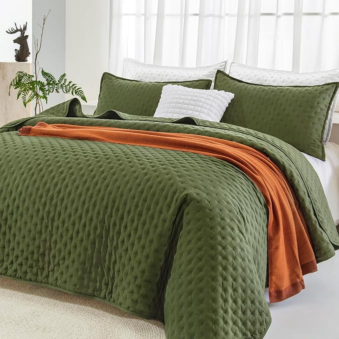 Andency Green King Size Quilt Bedding Set (106x96 Inch), 3 Pieces Soft Lightweight Bedspread Cove... | Amazon (US)