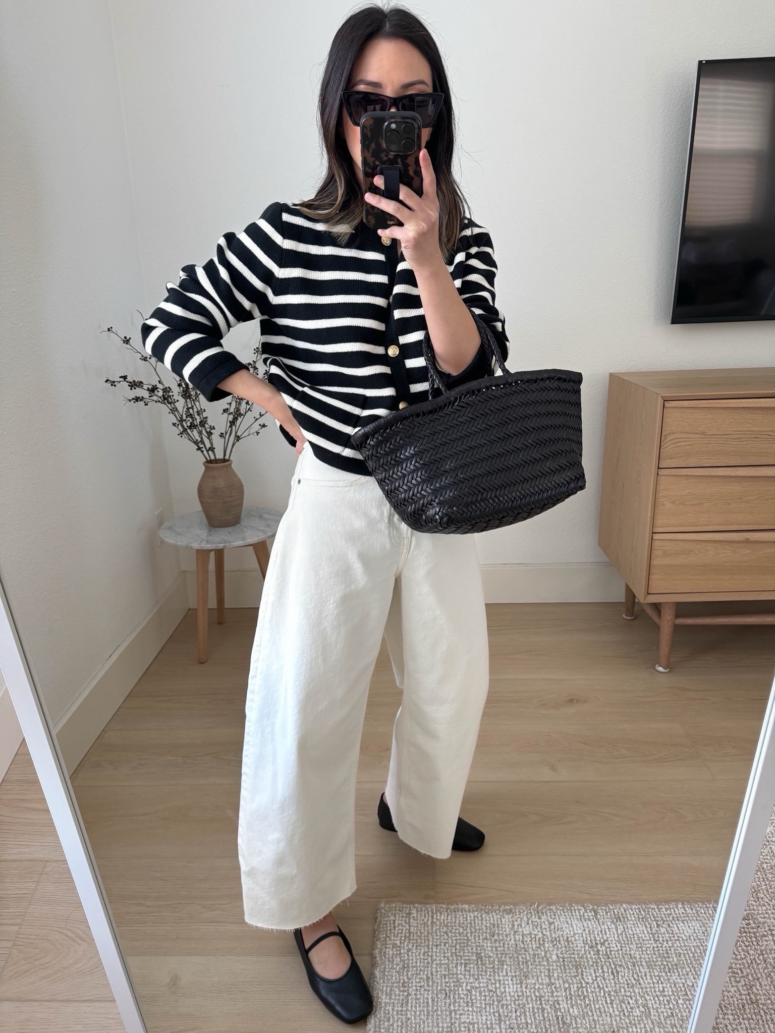 How to style white jeans. How to style curve jeans. 

J.crew lady sweater small
Everlane jeans 26. Sized up 2 sizes and cut hems. 
Everlane flats 5
Dragon Diffusion 
YSL sunglasses  

Jeans, petite style, purse 

#LTKPetite #LTKSeasonal #LTKItBag