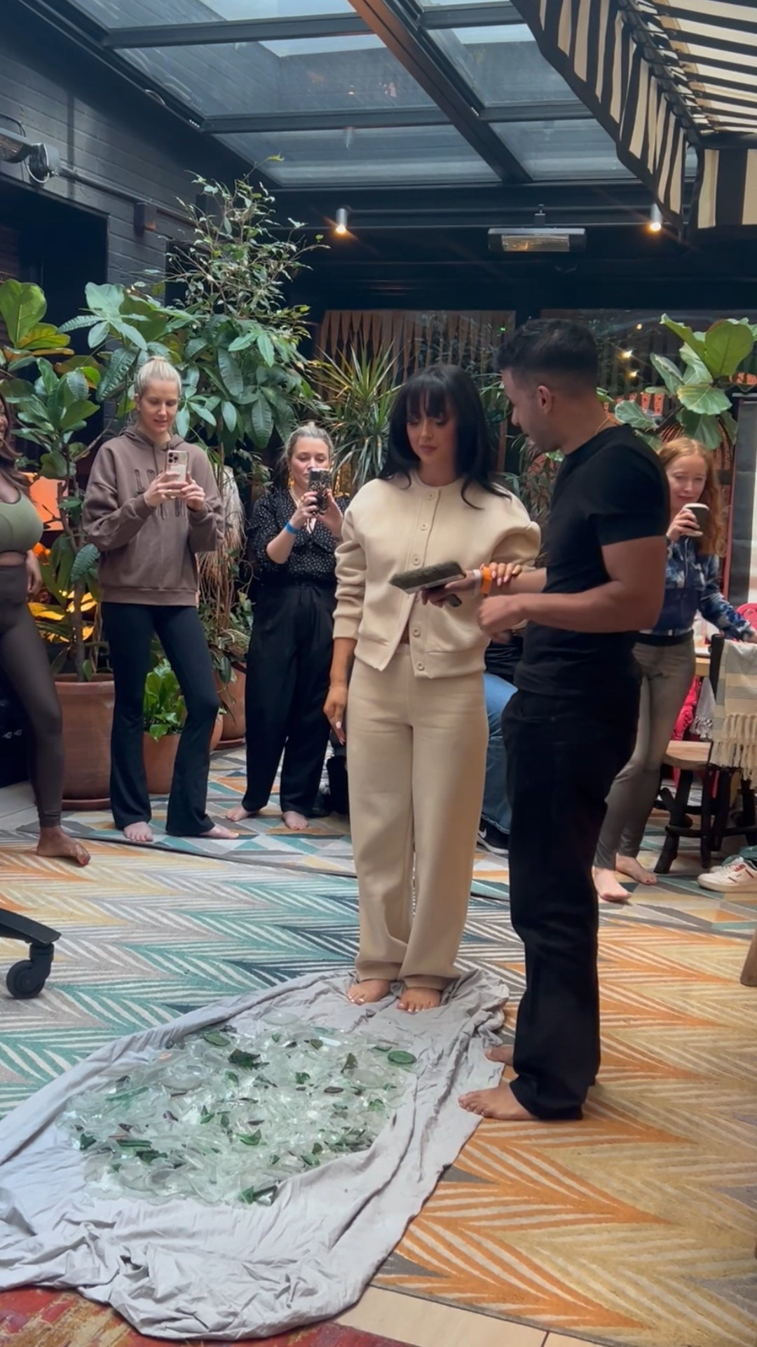 Who said comfy couldn’t be stylish? 👀🤍



#LTKspring #LTKmodest #LTKuk