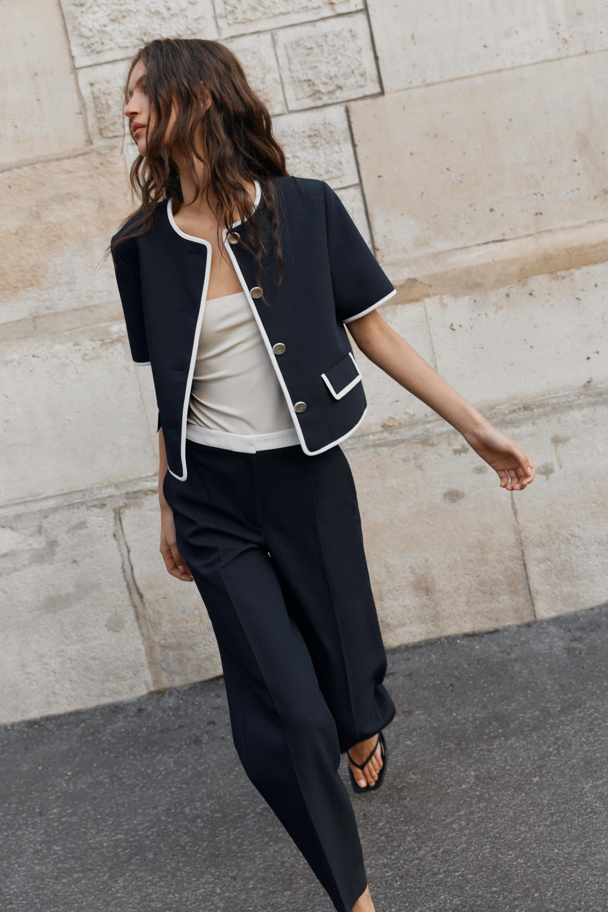 High-waisted pants with front pockets and false back welt pockets. Straight leg. Front zip, inter... | Zara US